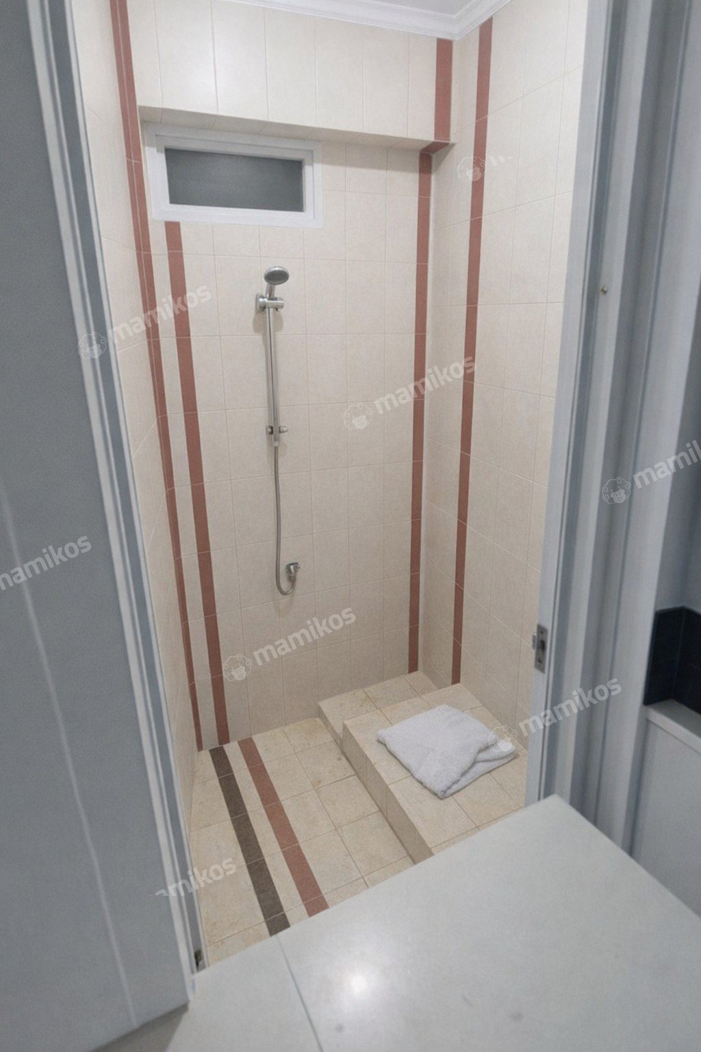 Rumah Sertifikat SHM 4 Kamar Tidur 3 Kamar Mandi Kota Wisata Jakarta Timur - Photo 3