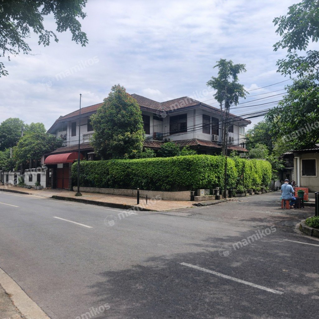 Rumah Sertifikat SHM 5 Kamar Tidur 3 Kamar Mandi Pulo Gadung Jakarta Timur - Photo 2