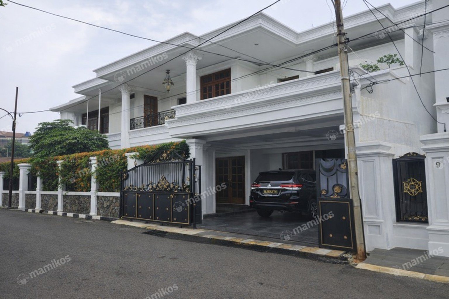 Rumah Sertifikat SHM 4 Kamar Tidur 5 Kamar Mandi Radio Dalam Jakarta Selatan