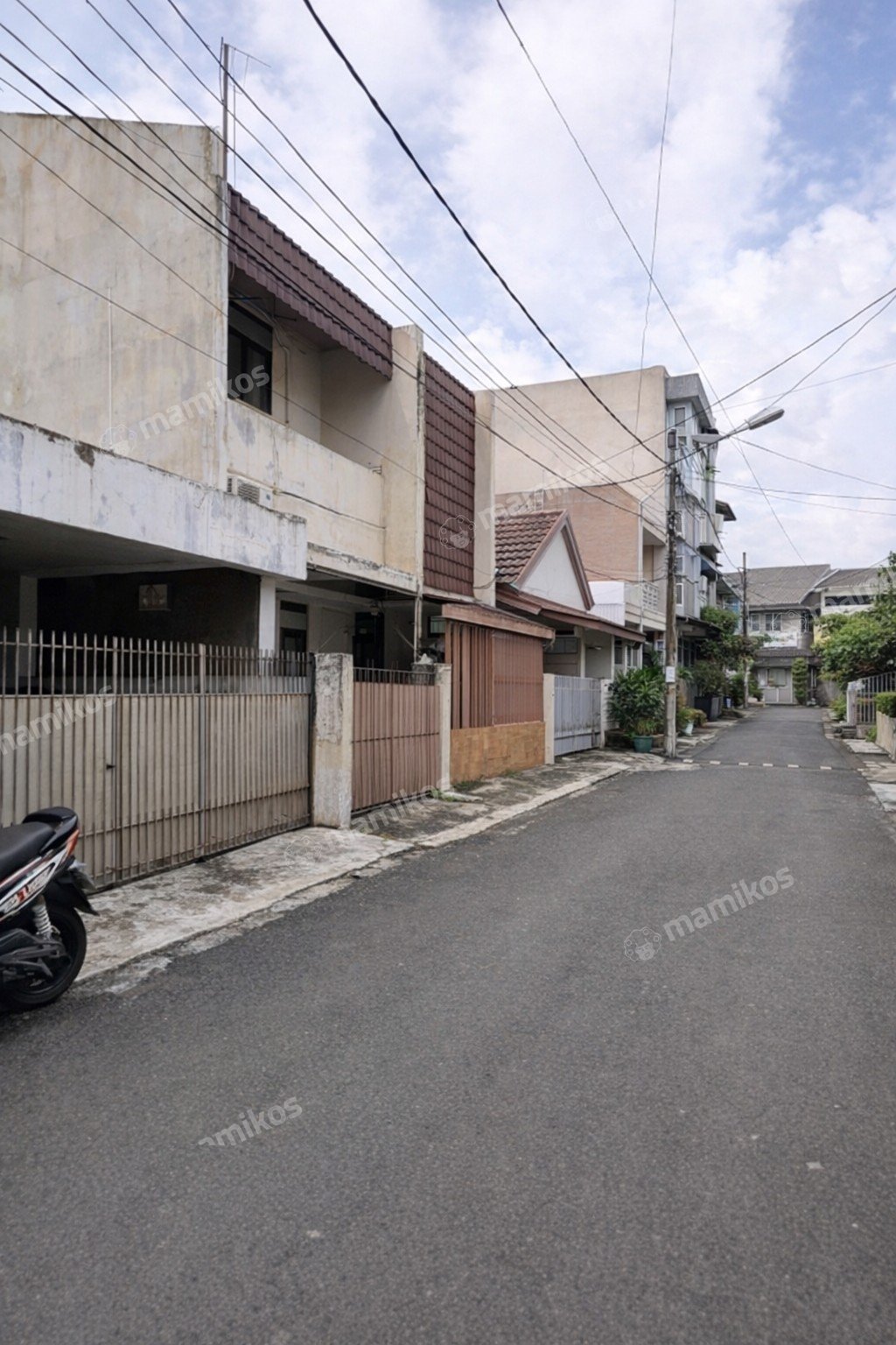 Rumah Sertifikat SHM 2 Kamar Tidur 1 Kamar Mandi Tanjung Duren Selatan Jakarta Barat - Photo 2
