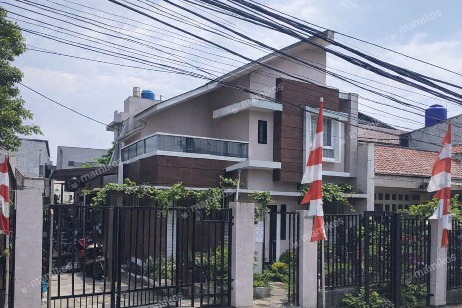Rumah Sertifikat SHM 6 Kamar Tidur 3 Kamar Mandi Cipayung Jakarta Timur