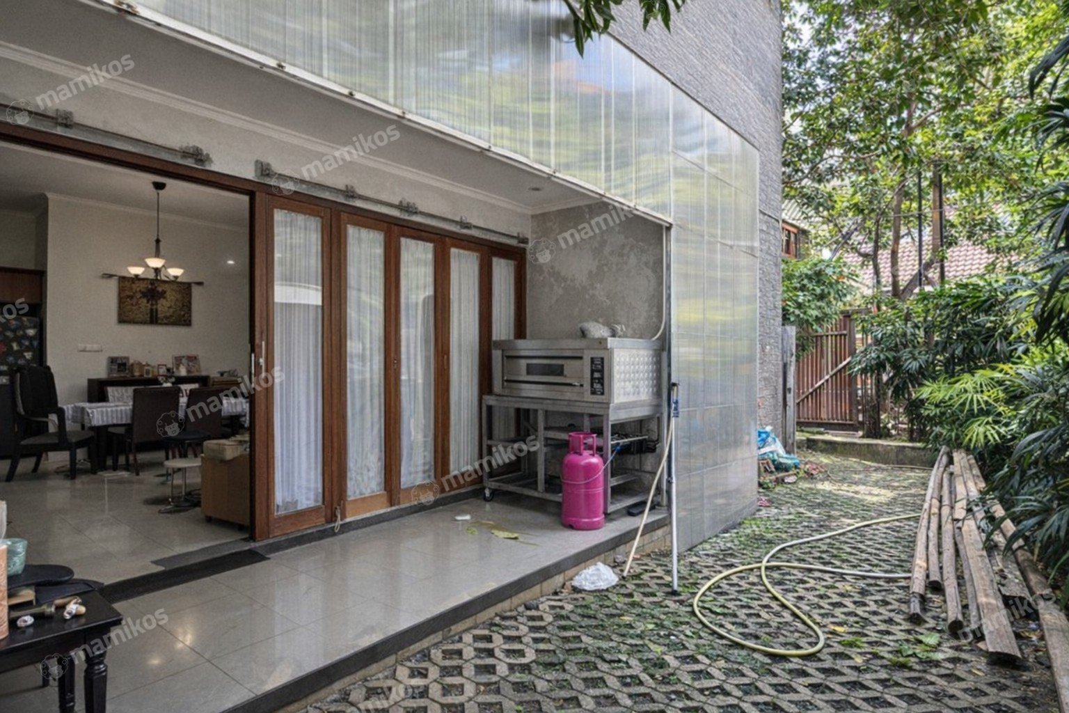 Rumah Sertifikat SHM 5 Kamar Tidur 4 Kamar Mandi Cilandak Jakarta Selatan