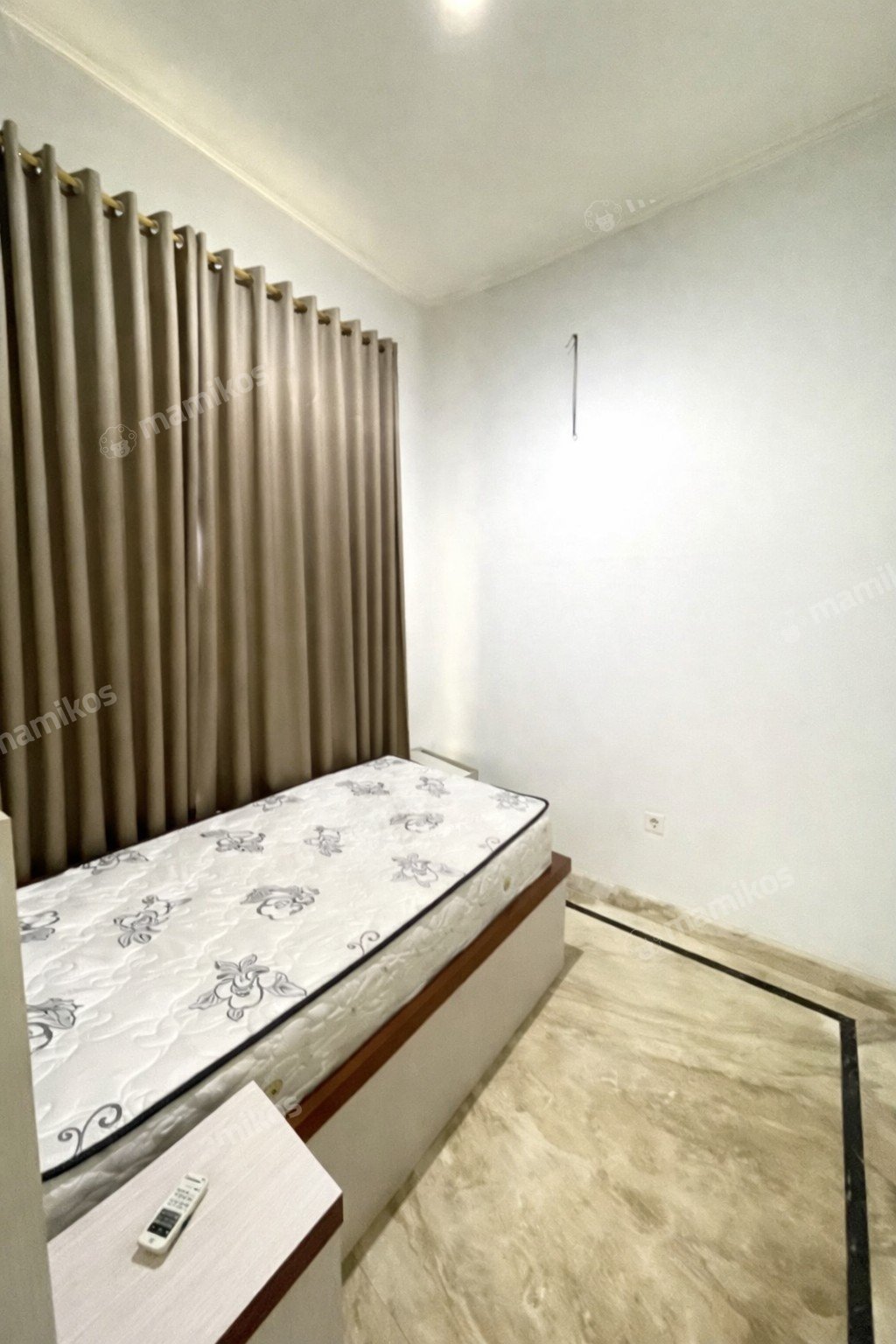 Rumah Sertifikat SHM 3 Kamar Tidur 3 Kamar Mandi Kelapa Gading Jakarta Utara - Photo 4