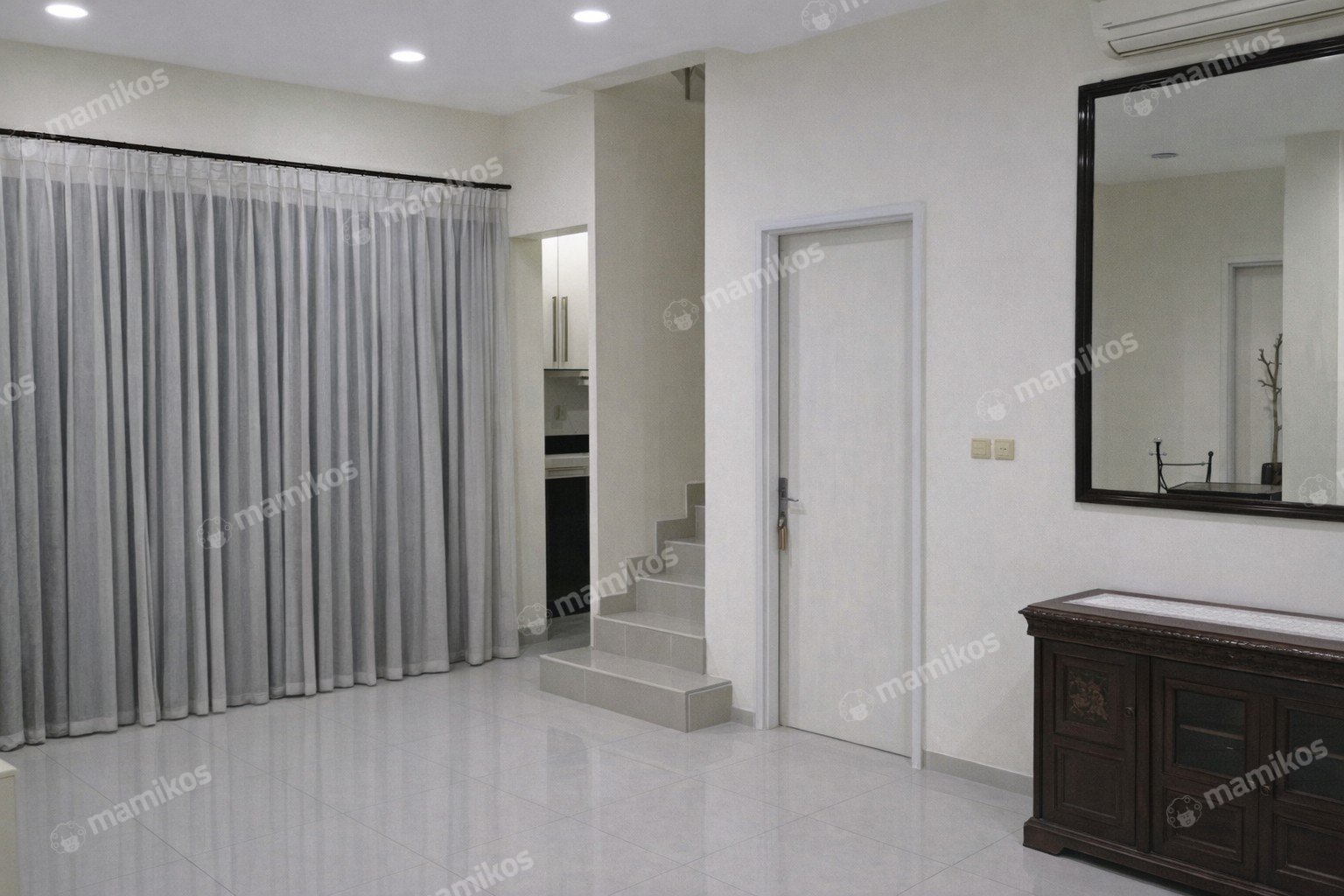 Rumah Sertifikat SHM 3 Kamar Tidur 3 Kamar Mandi Green Lake City Jakarta Barat
