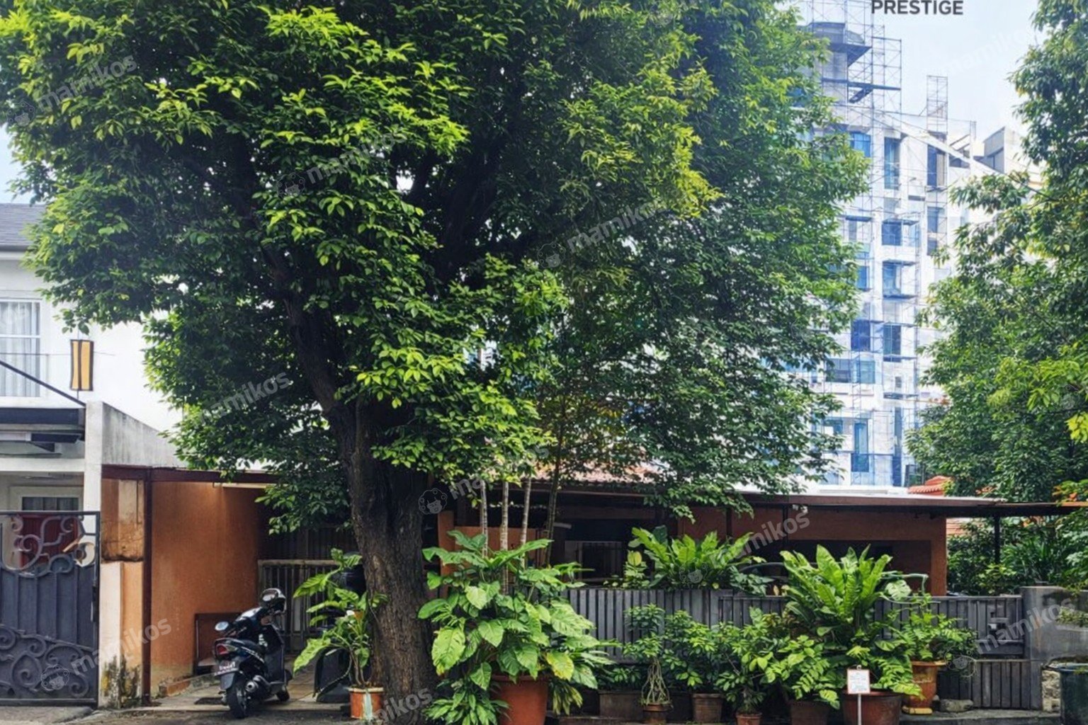 Rumah Sertifikat SHM 4 Kamar Tidur 2 Kamar Mandi Gandaria Jakarta Selatan