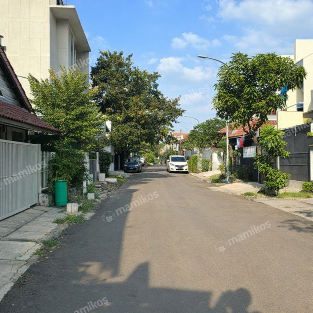 Rumah Sertifikat SHM 2 Kamar Tidur 2 Kamar Mandi Permata Buana Jakarta Barat - Photo 5
