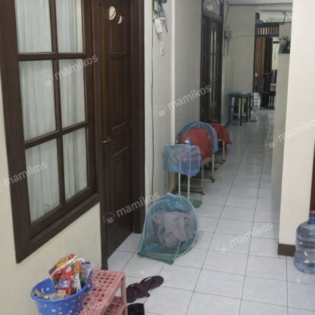 Rumah Sertifikat HGB 15 Kamar Tidur 6 Kamar Mandi Tanjung Duren Jakarta Barat - Photo 2