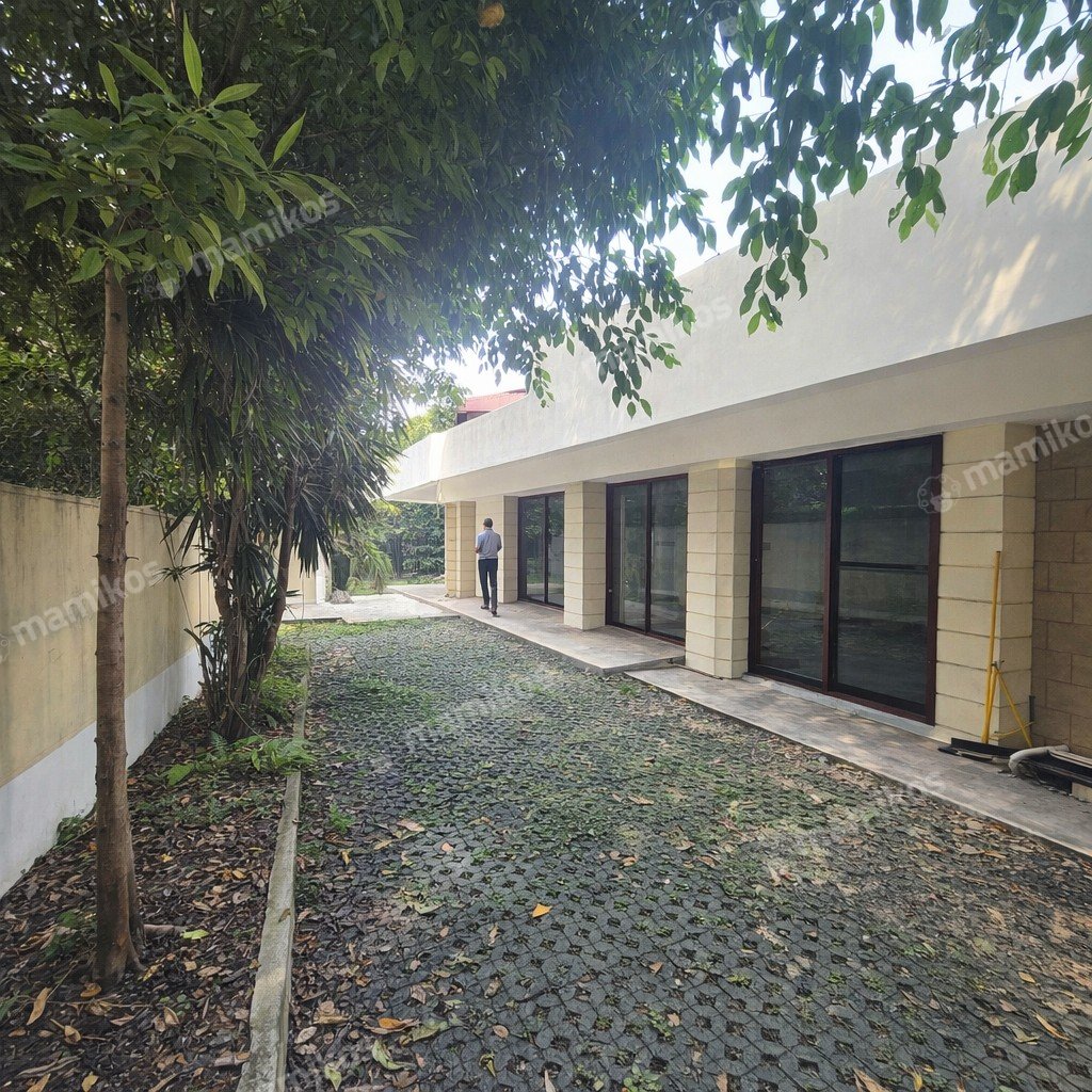 Rumah Sertifikat SHM 8 Kamar Tidur 6 Kamar Mandi Radio Dalam Jakarta Selatan - Photo 2