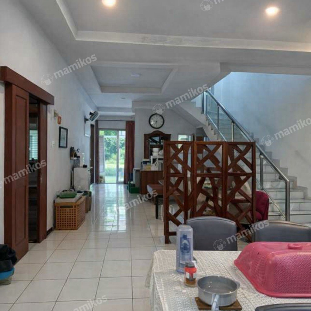 Rumah Sertifikat SHM 3 Kamar Tidur 3 Kamar Mandi Kebon Jeruk Jakarta Barat - Photo 3