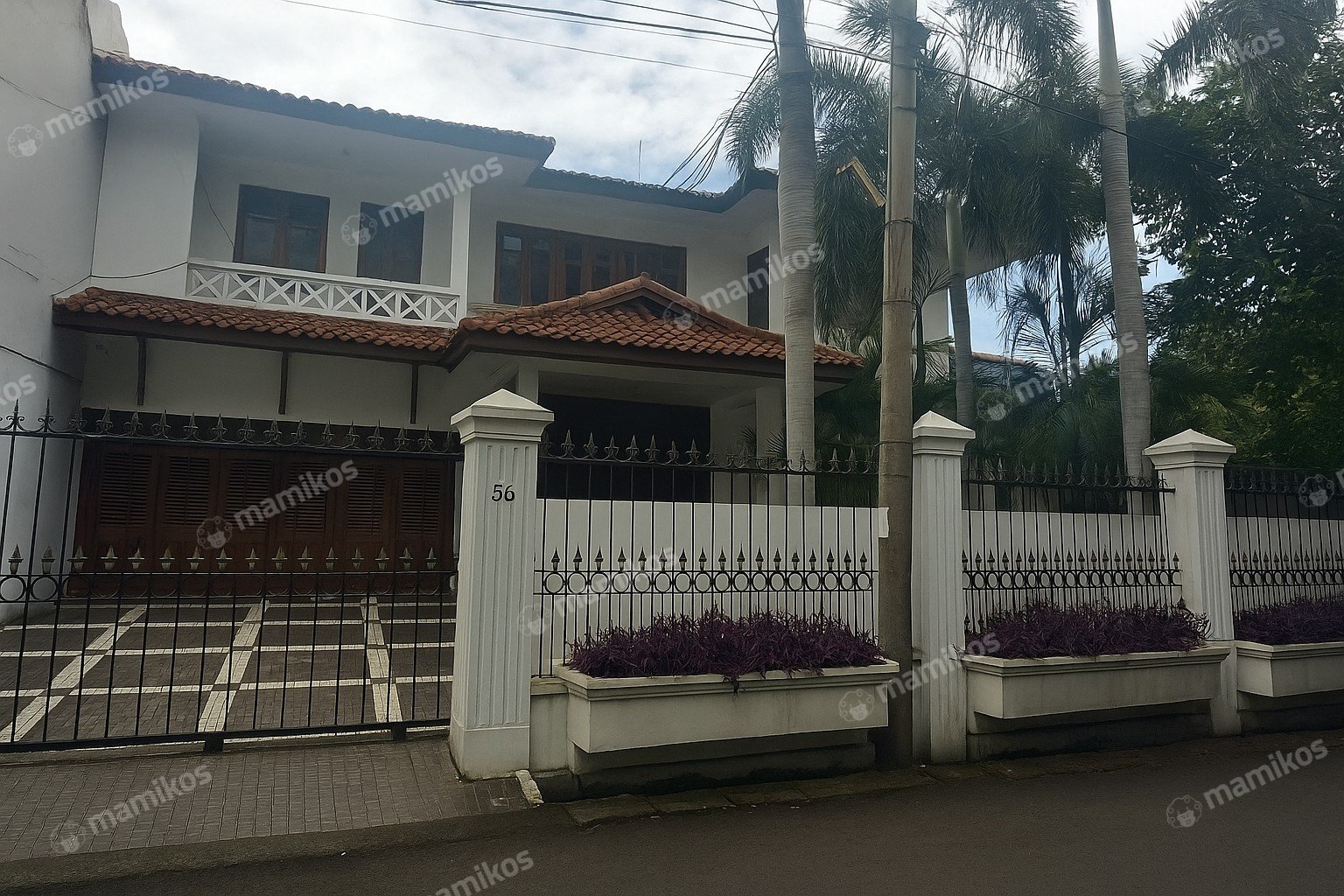 Rumah Sertifikat SHM 4 Kamar Tidur 3 Kamar Mandi Kebayoran Baru Jakarta Selatan