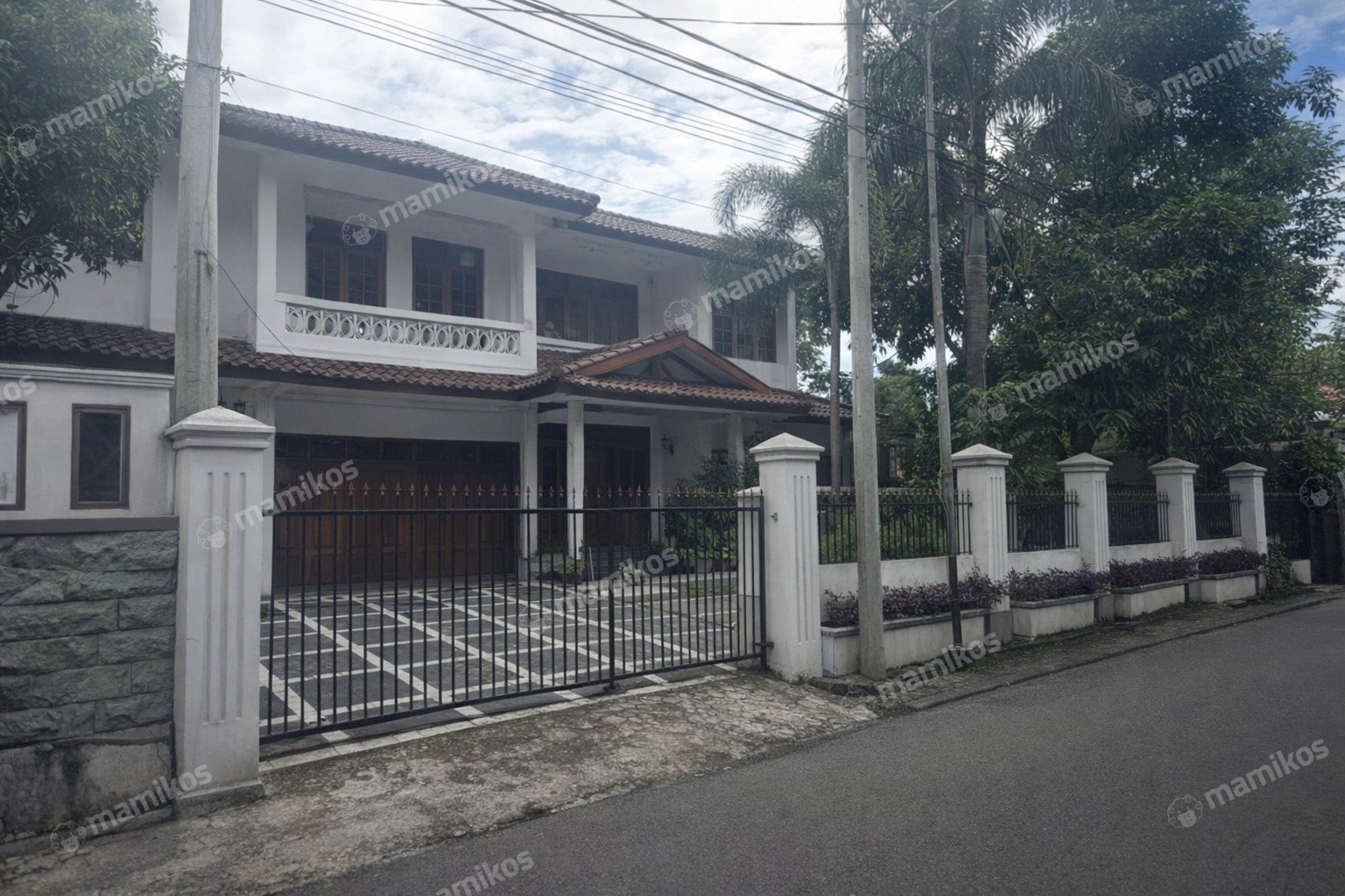 Rumah Sertifikat SHM 4 Kamar Tidur 3 Kamar Mandi Kebayoran Baru Jakarta Selatan - Photo 2