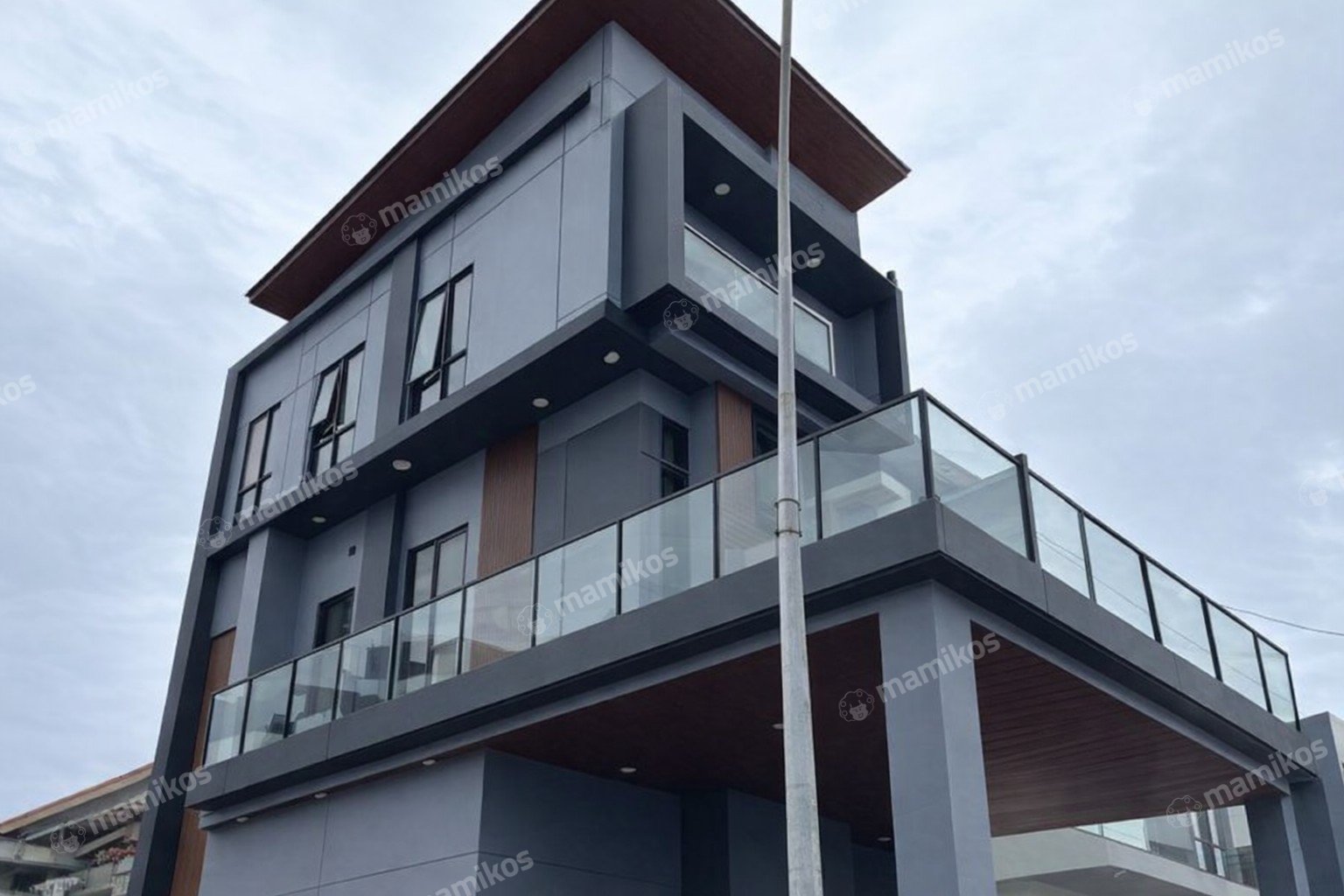Rumah Sertifikat SHM 4 Kamar Tidur 3 Kamar Mandi Metland Puri Jakarta Barat