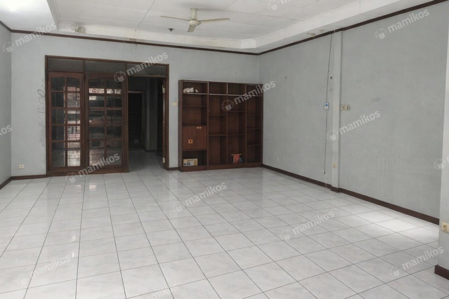 Rumah Sertifikat SHM 5 Kamar Tidur 3 Kamar Mandi Srengseng Jakarta Barat
