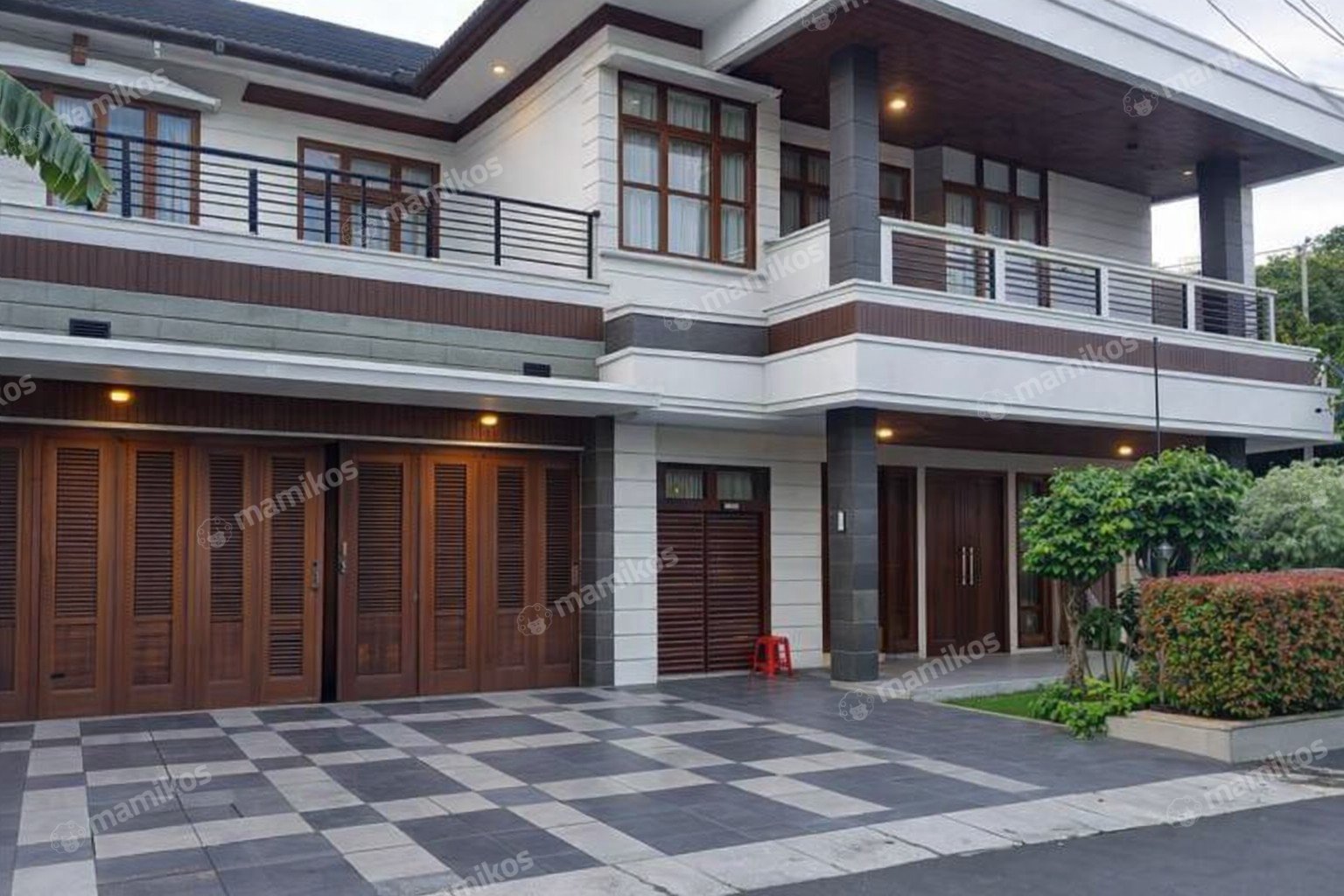 Rumah Sertifikat SHM 7 Kamar Tidur 6 Kamar Mandi Kemang Jakarta Selatan