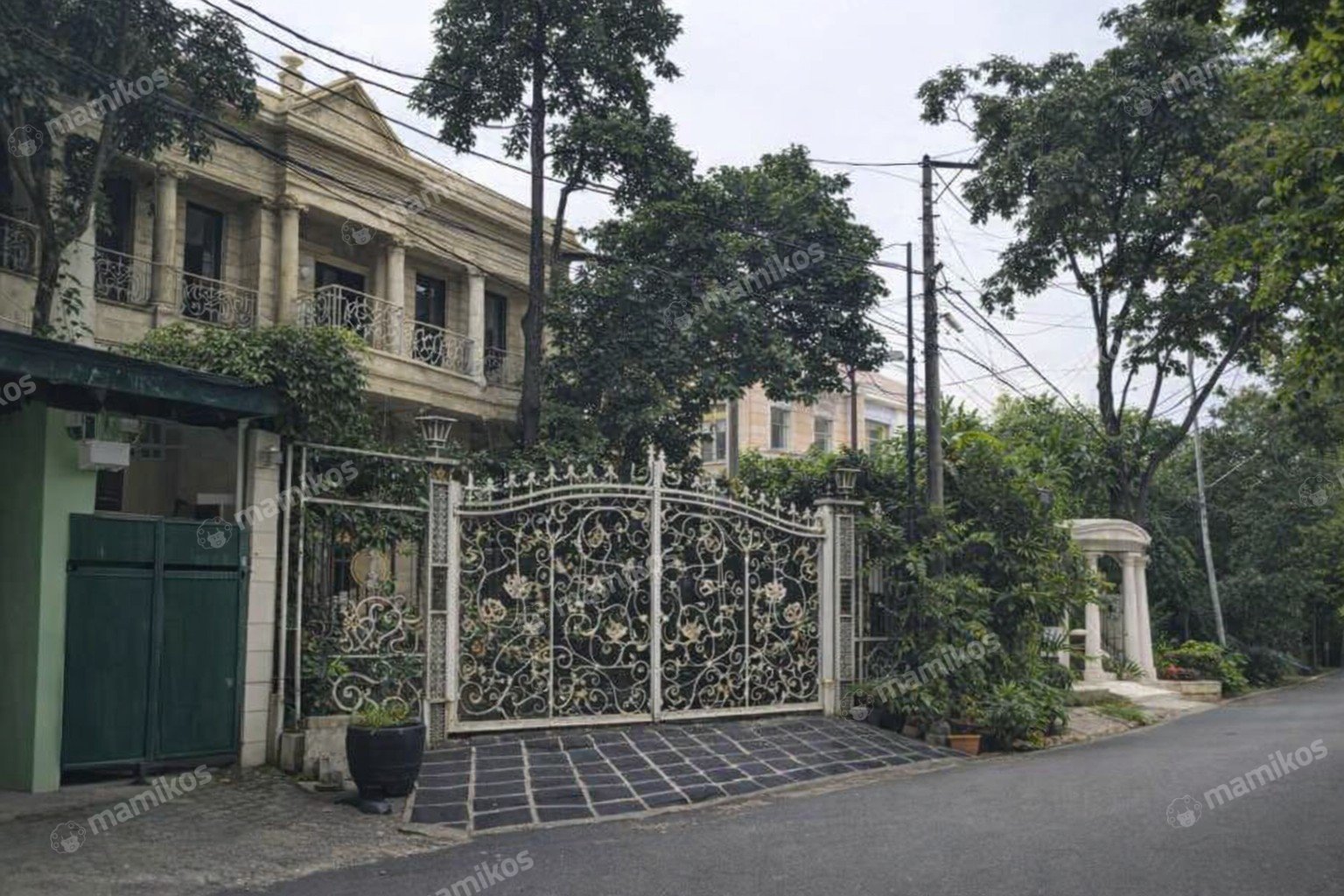 Rumah Sertifikat SHM 4 Kamar Tidur 4 Kamar Mandi Pondok Indah Jakarta Selatan - Photo 2