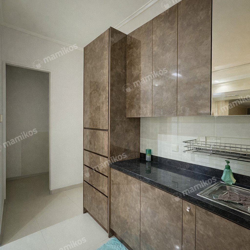 Rumah Sertifikat SHM 5 Kamar Tidur 4 Kamar Mandi Green Lake City Jakarta Barat - Photo 2