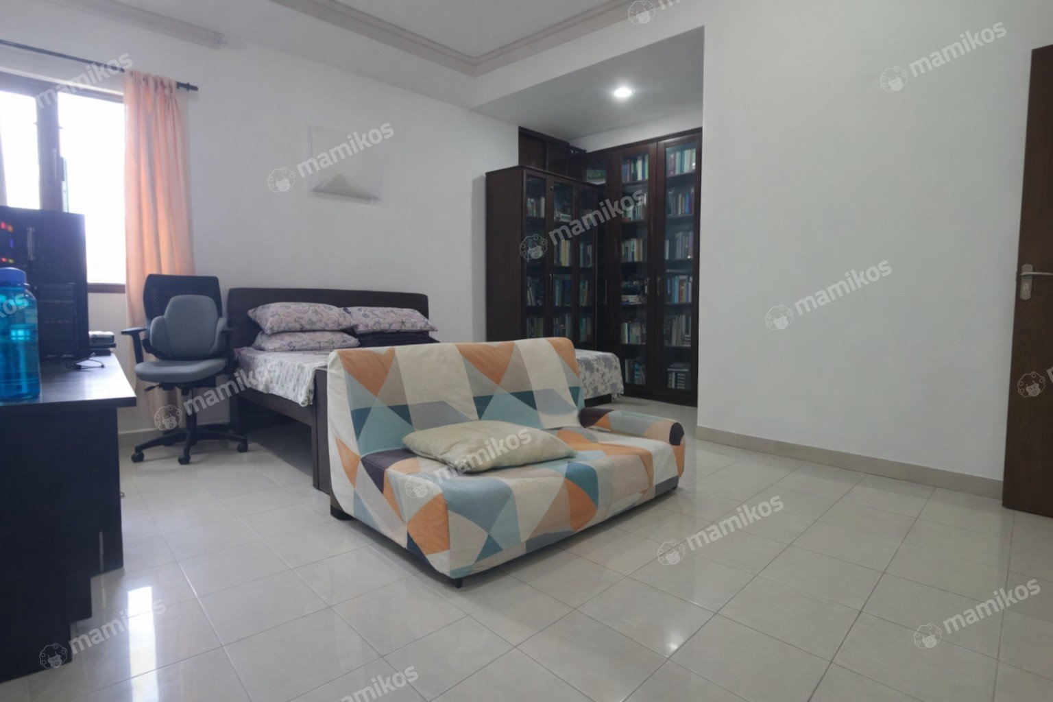 Rumah 7 Kamar Tidur 5 Kamar Mandi 2 Lantai Kebon Jeruk Jakarta Barat - Photo 4