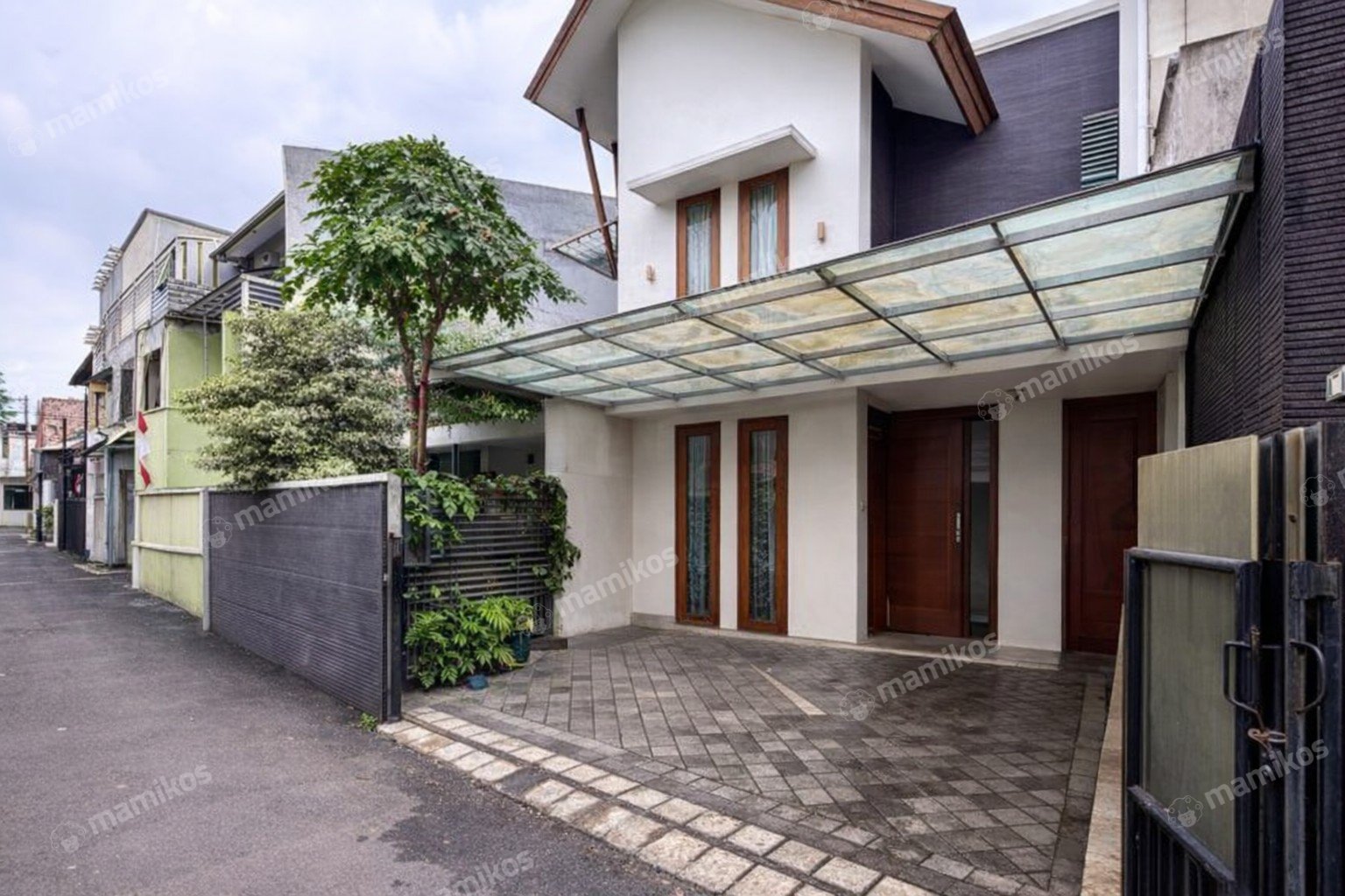 Rumah Sertifikat SHM 4 Kamar Tidur 3 Kamar Mandi Tebet Jakarta Selatan