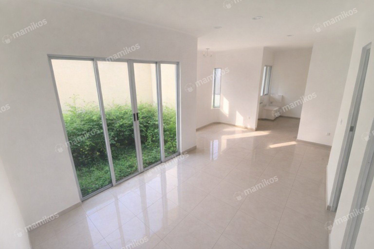 Rumah Sertifikat SHM 4 Kamar Tidur 3 Kamar Mandi Jakarta Garden City Jakarta Timur - Photo 2