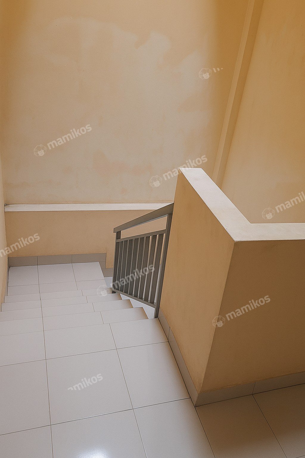 Rumah Sertifikat SHM 3 Kamar Tidur 2 Kamar Mandi Jembatan Lima Jakarta Barat - Photo 3