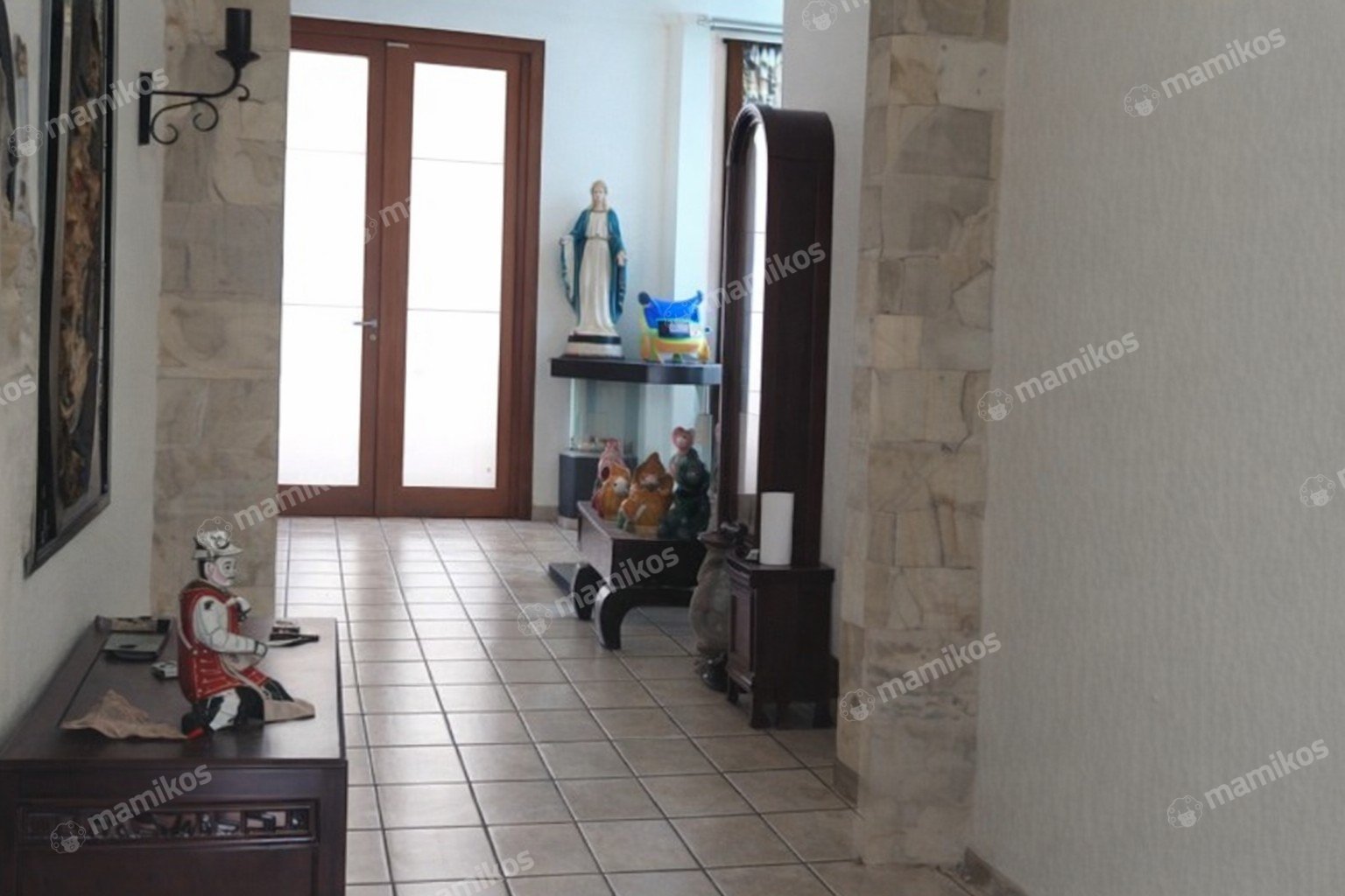 Rumah Sertifikat SHM 7 Kamar Tidur 4 Kamar Mandi Joglo Jakarta Barat