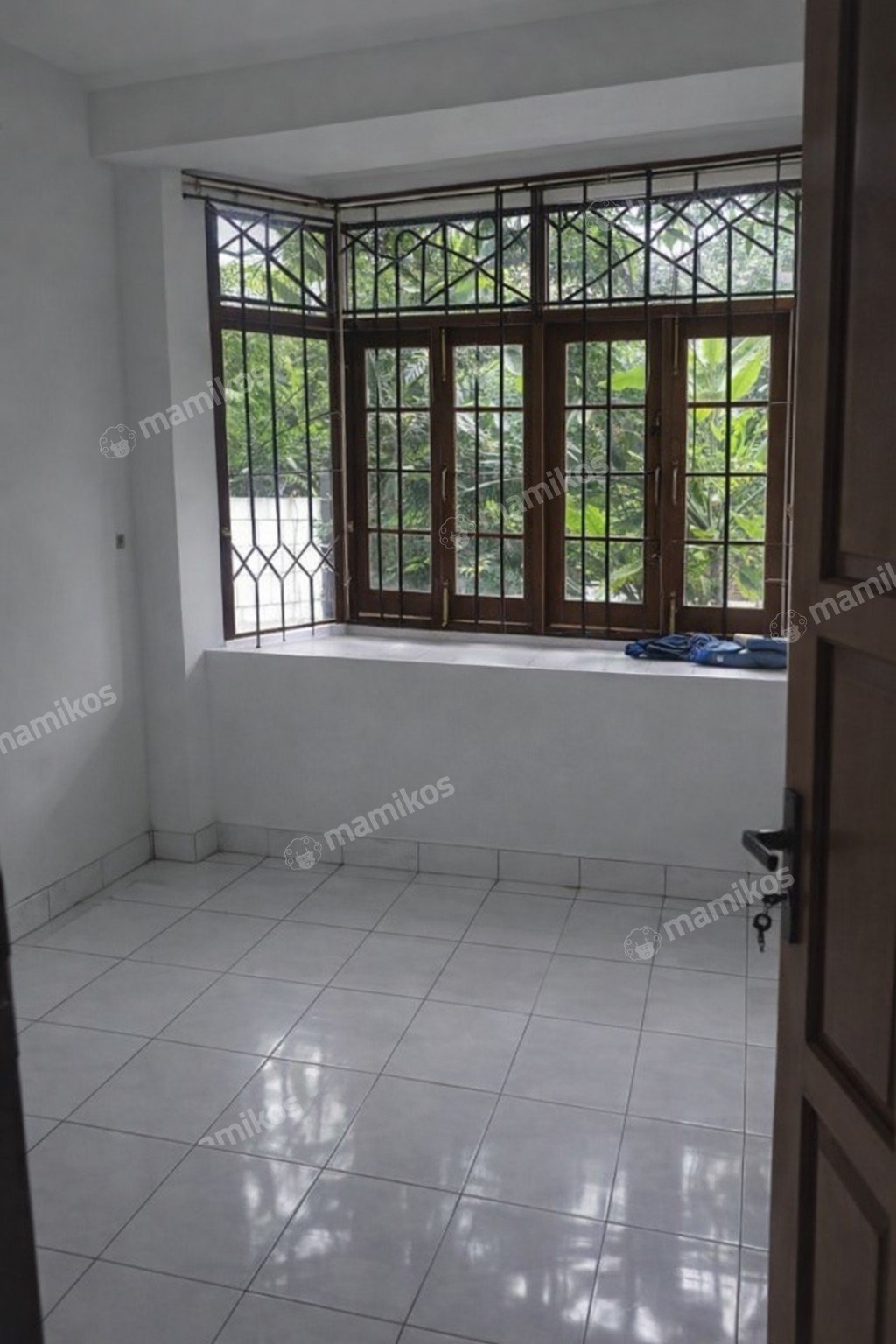 Rumah Sertifikat SHM 4 Kamar Tidur 3 Kamar Mandi Cinere Jakarta Selatan - Photo 4