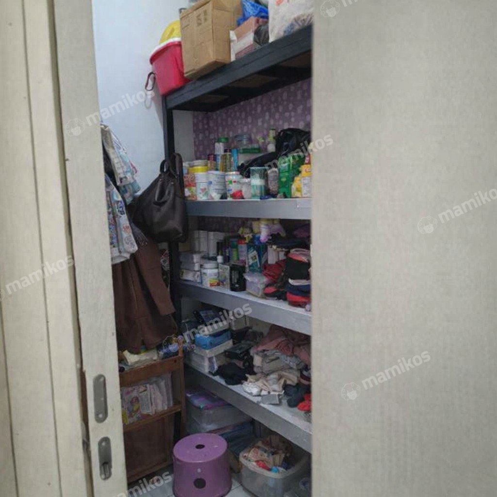 Rumah Sertifikat SHM 4 Kamar Tidur 4 Kamar Mandi Green Lake City Jakarta Barat - Photo 2