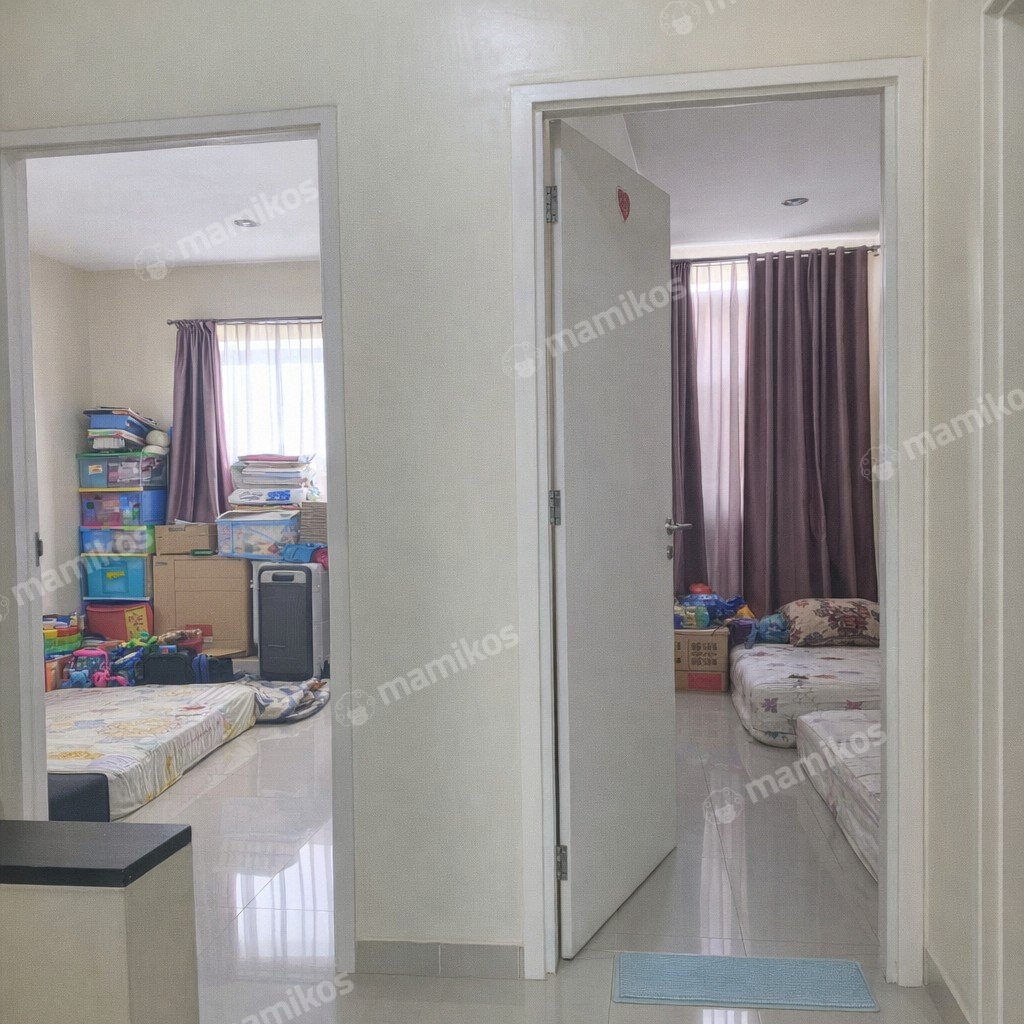 Rumah Sertifikat SHM 4 Kamar Tidur 4 Kamar Mandi Green Lake City Jakarta Barat - Photo 3