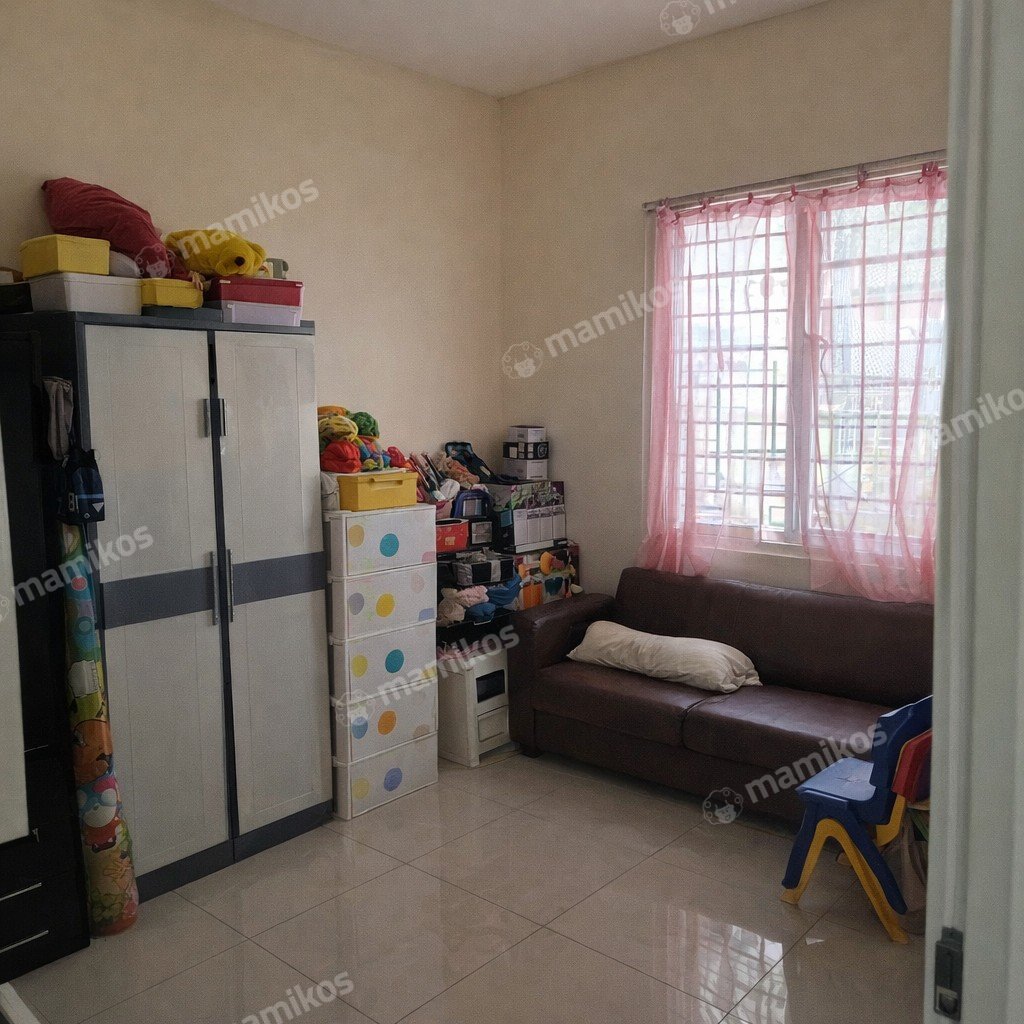 Rumah Sertifikat SHM 4 Kamar Tidur 4 Kamar Mandi Green Lake City Jakarta Barat - Photo 5