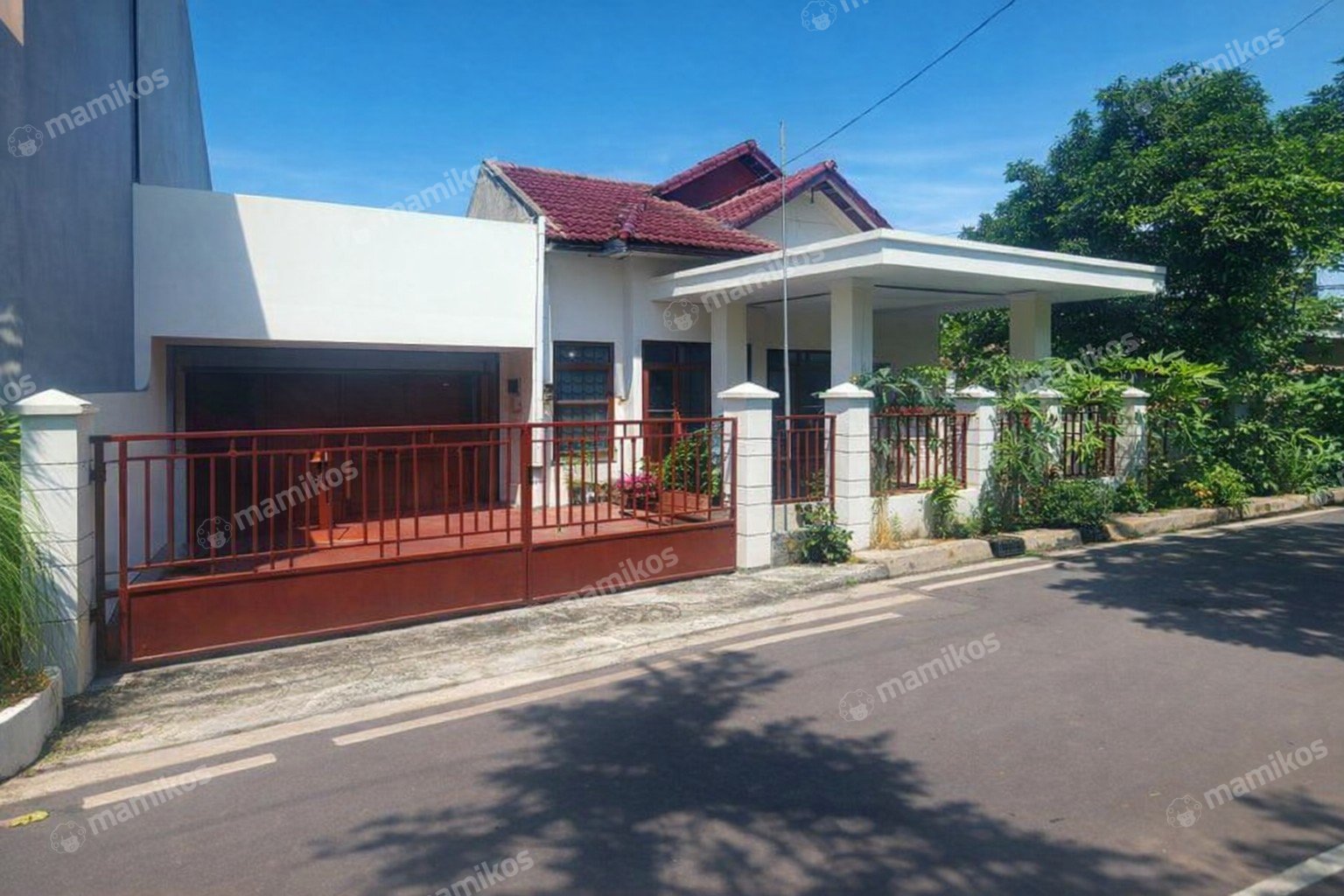 Rumah Sertifikat SHM 4 Kamar Tidur 2 Kamar Mandi Bambu Apus Jakarta Timur
