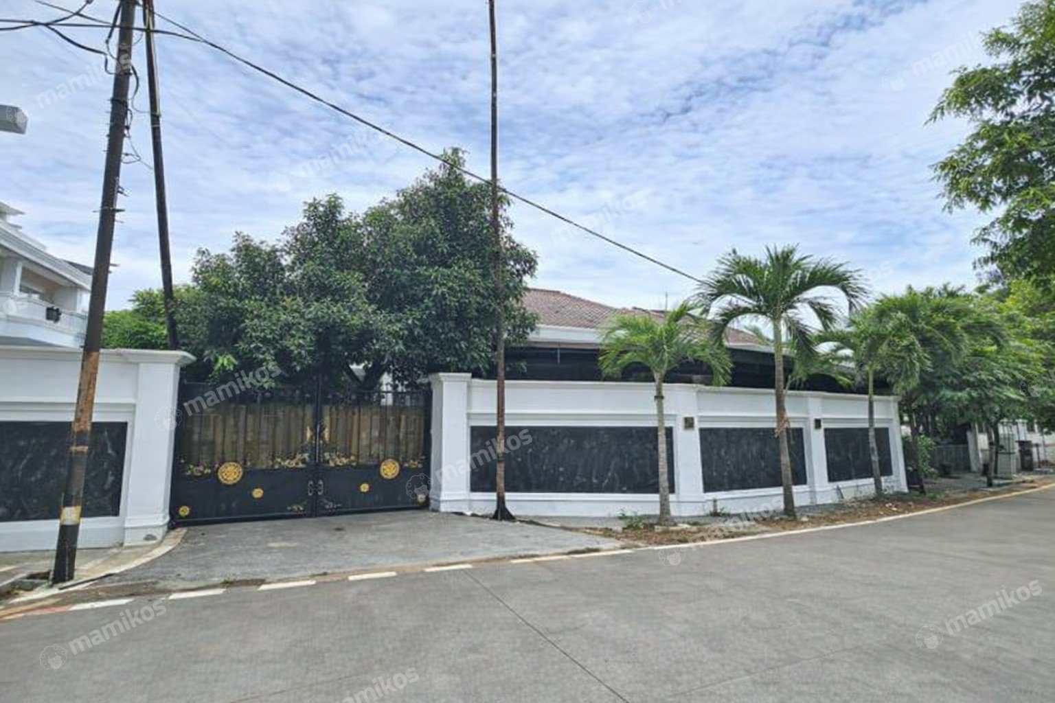 Rumah Sertifikat SHM 3 Kamar Tidur 3 Kamar Mandi Pulomas Jakarta Timur