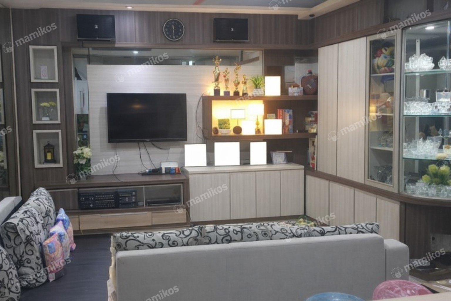 Rumah Sertifikat SHM 6 Kamar Tidur 3 Kamar Mandi Cengkareng Jakarta Barat
