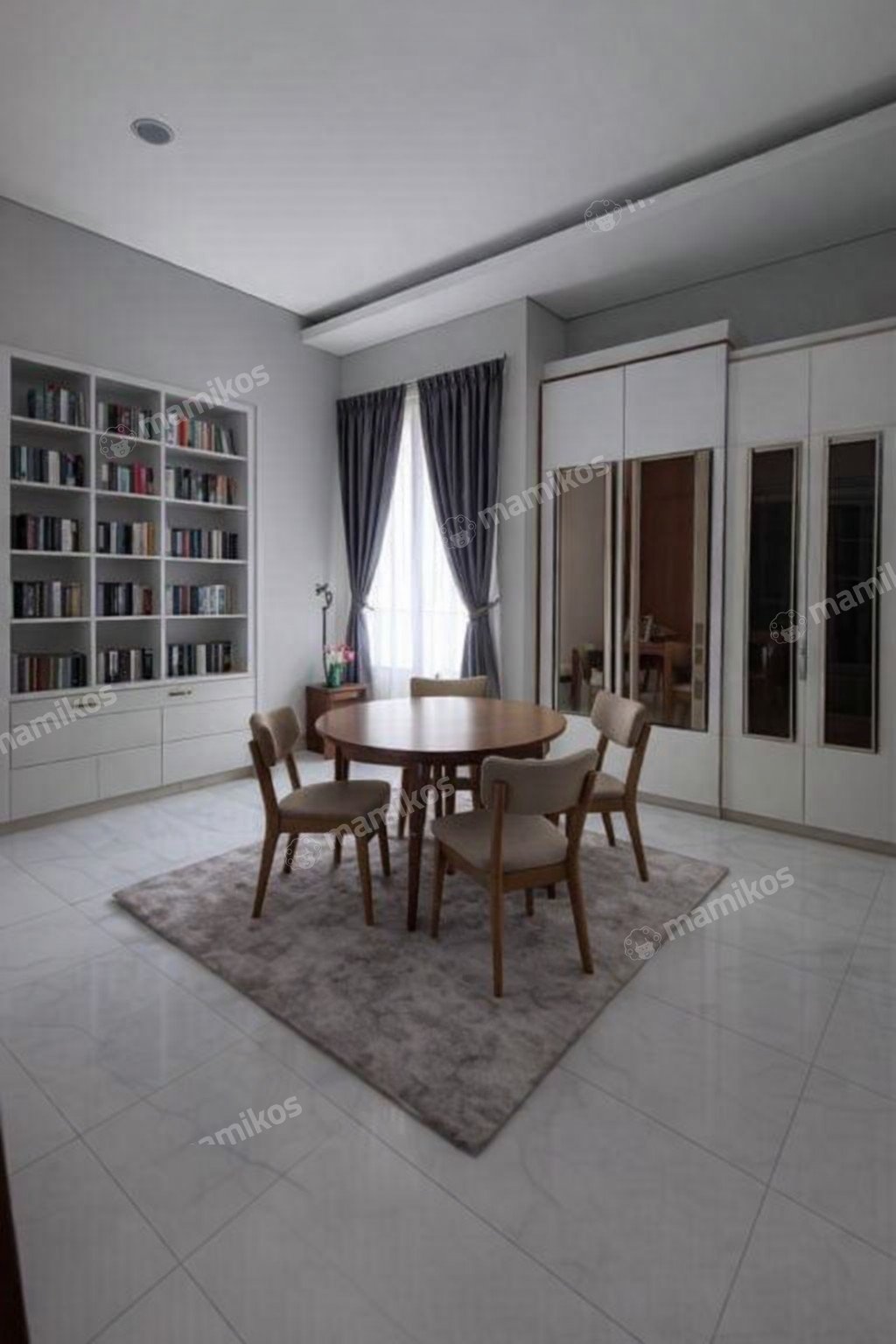 Rumah Sertifikat SHM 4 Kamar Tidur 4 Kamar Mandi Permata Buana Jakarta Barat - Photo 2