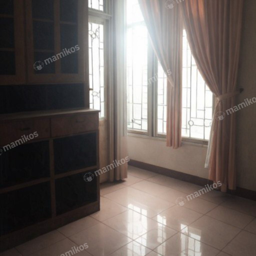Rumah Sertifikat SHM 4 Kamar Tidur 4 Kamar Mandi Kembangan Jakarta Barat - Photo 4