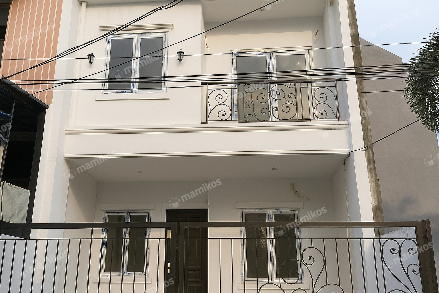 Rumah Sertifikat SHM 4 Kamar Tidur 4 Kamar Mandi Duri Kepa Jakarta Barat