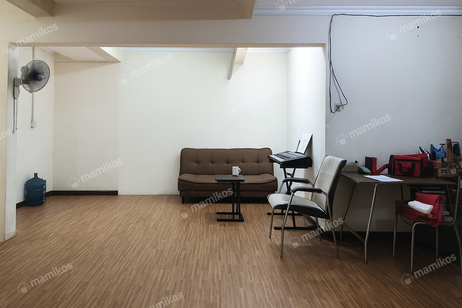 Rumah Sertifikat SHM 4 Kamar Tidur 3 Kamar Mandi Permata Buana Jakarta Barat - Photo 3