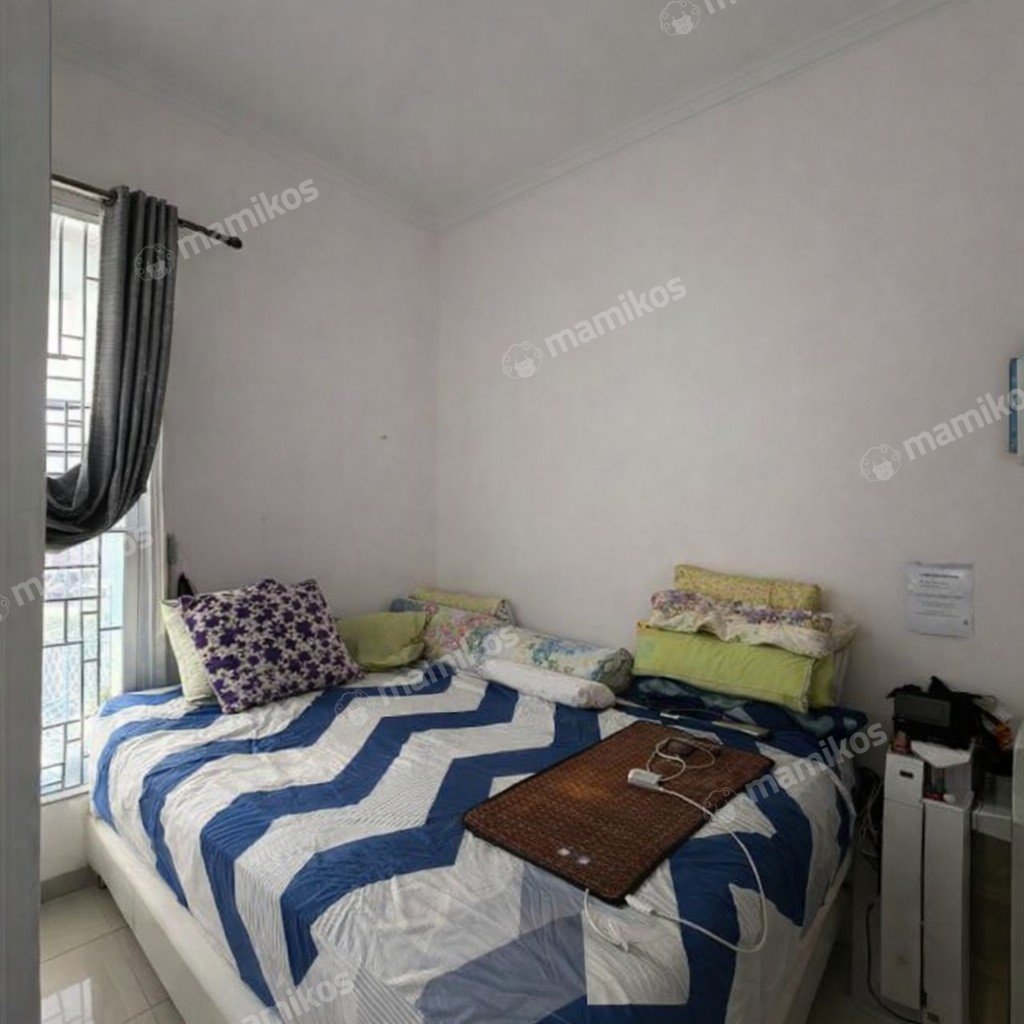 Rumah Sertifikat SHM 3 Kamar Tidur 2 Kamar Mandi Green Lake City Jakarta Barat - Photo 2