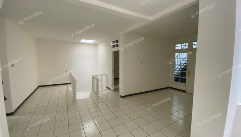 Rumah 4KT 3KM Cideng Jakarta Pusat