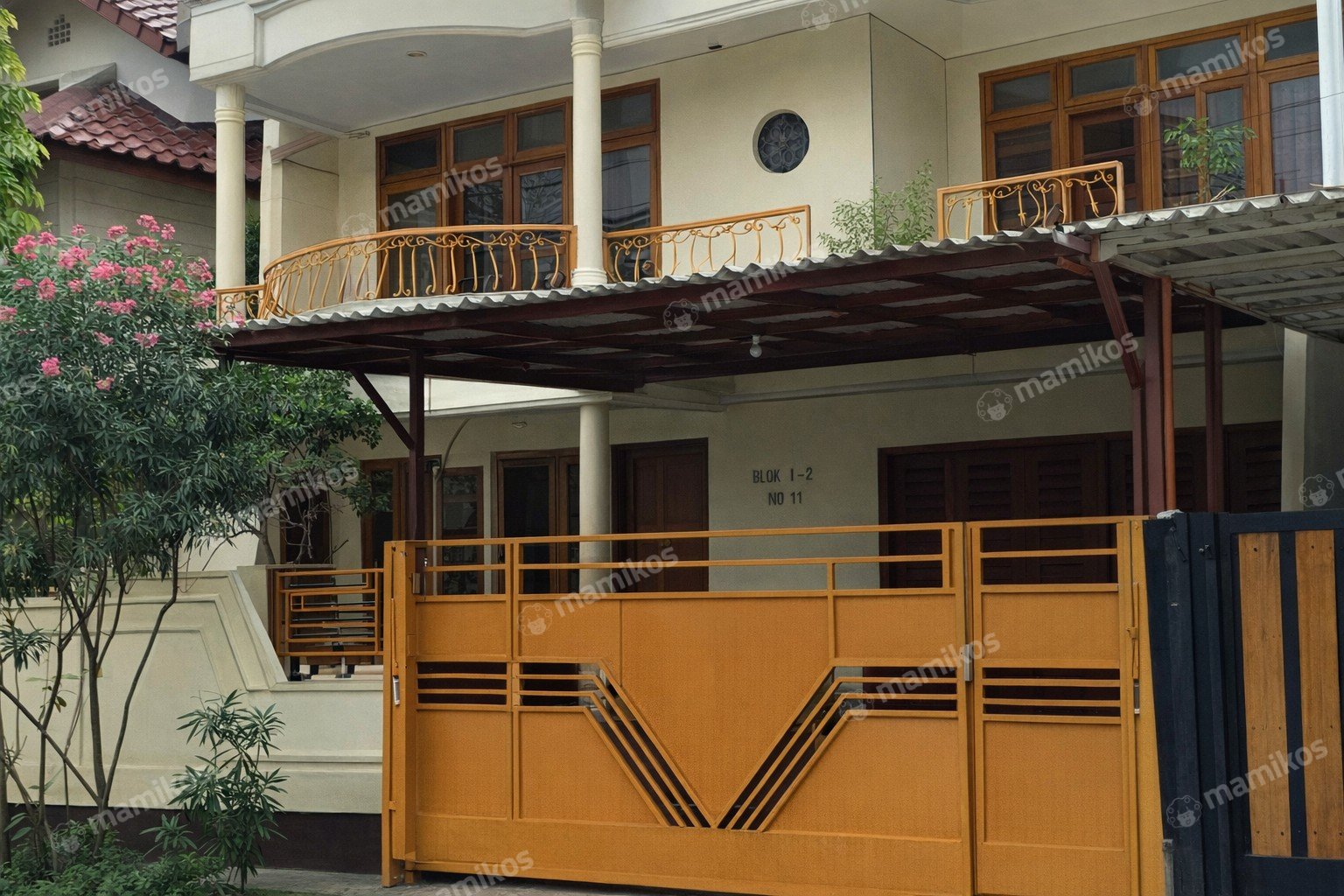 Rumah Sertifikat SHM 5 Kamar Tidur 4 Kamar Mandi Puri Indah Jakarta Barat