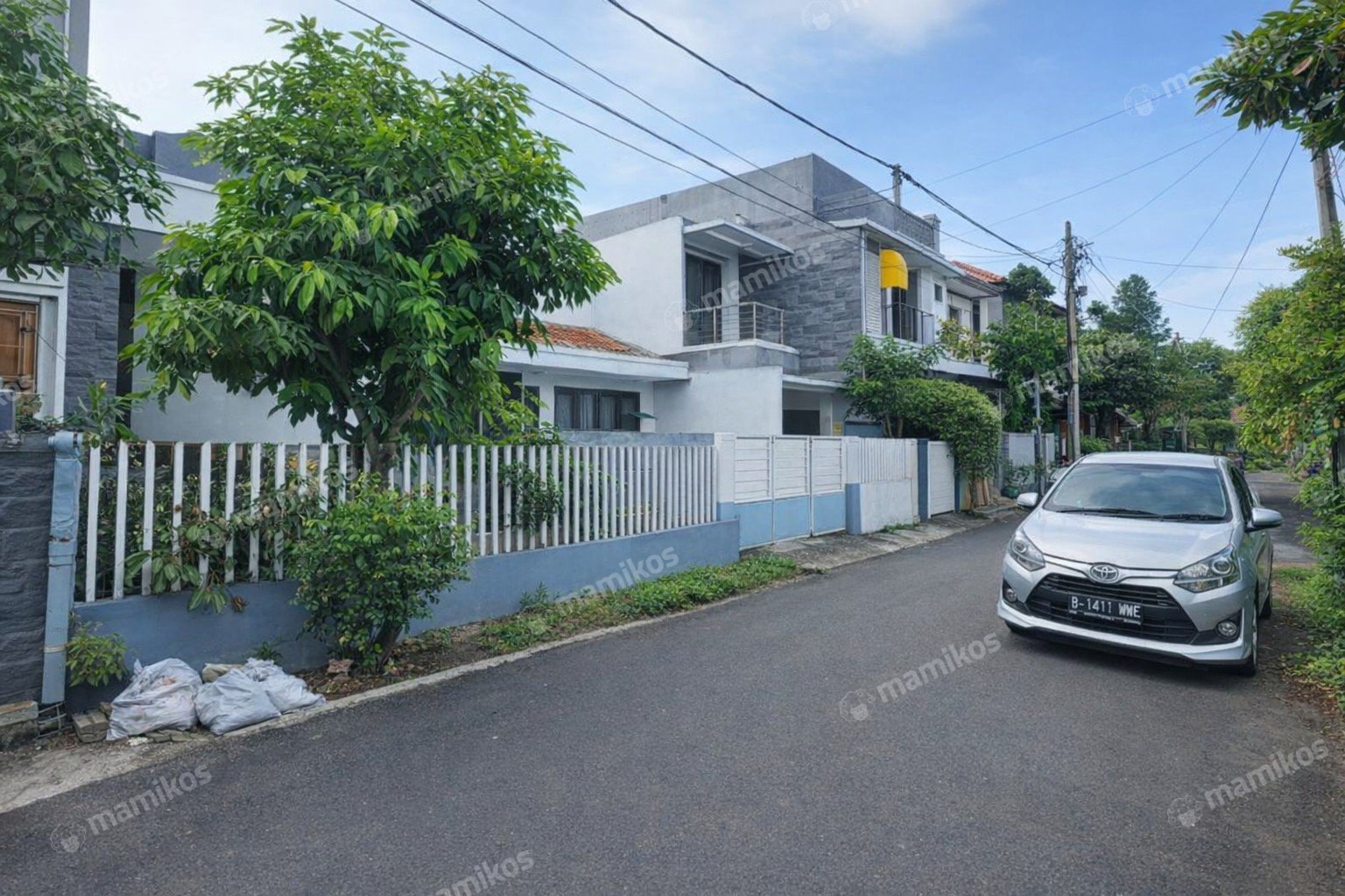 Rumah Sertifikat SHM 1 Kamar Tidur 1 Kamar Mandi Sunrise Garden Jakarta Barat - Photo 2