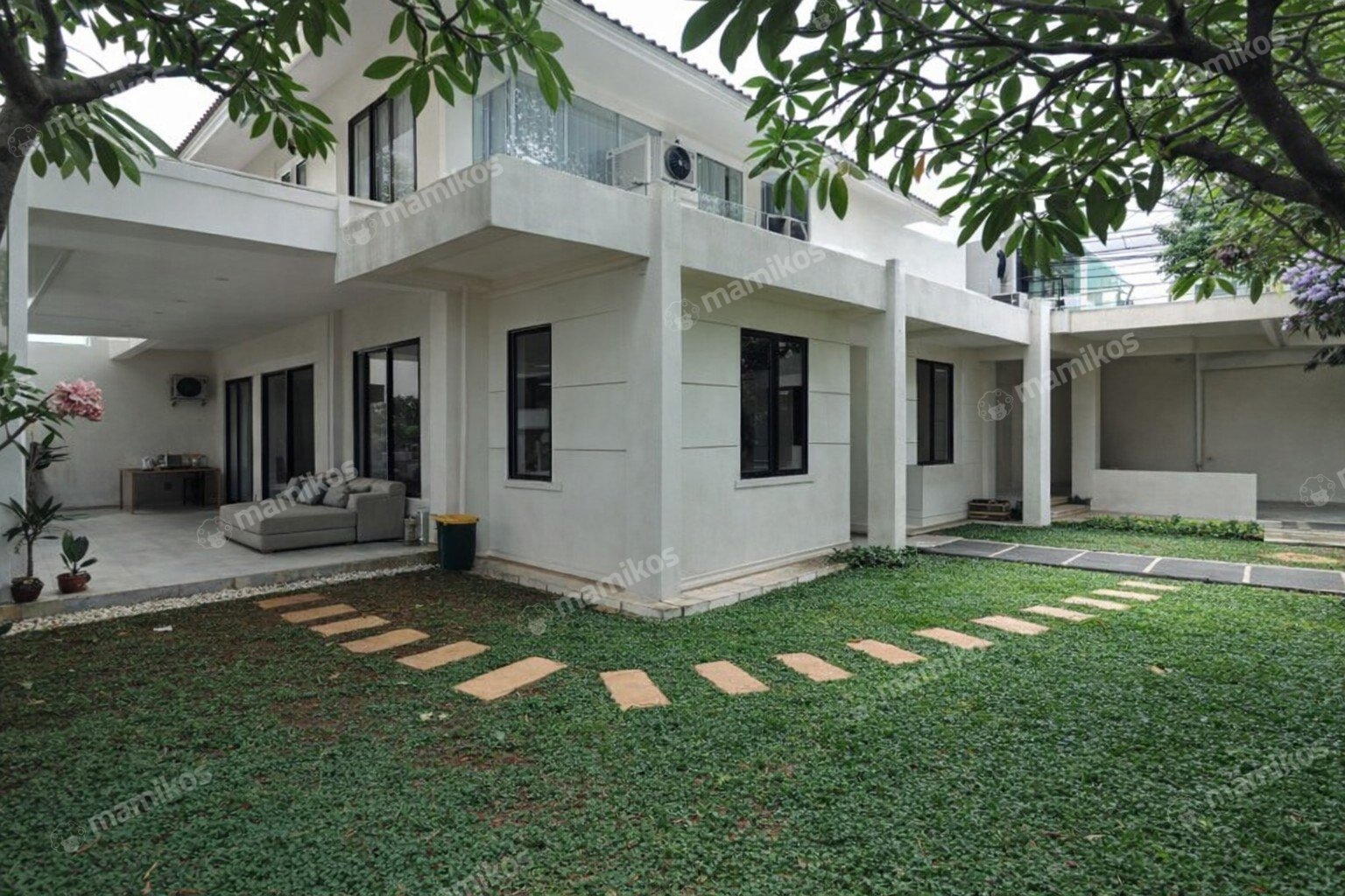 Rumah Sertifikat SHM 5 Kamar Tidur 3 Kamar Mandi Kebayoran Baru Jakarta Selatan