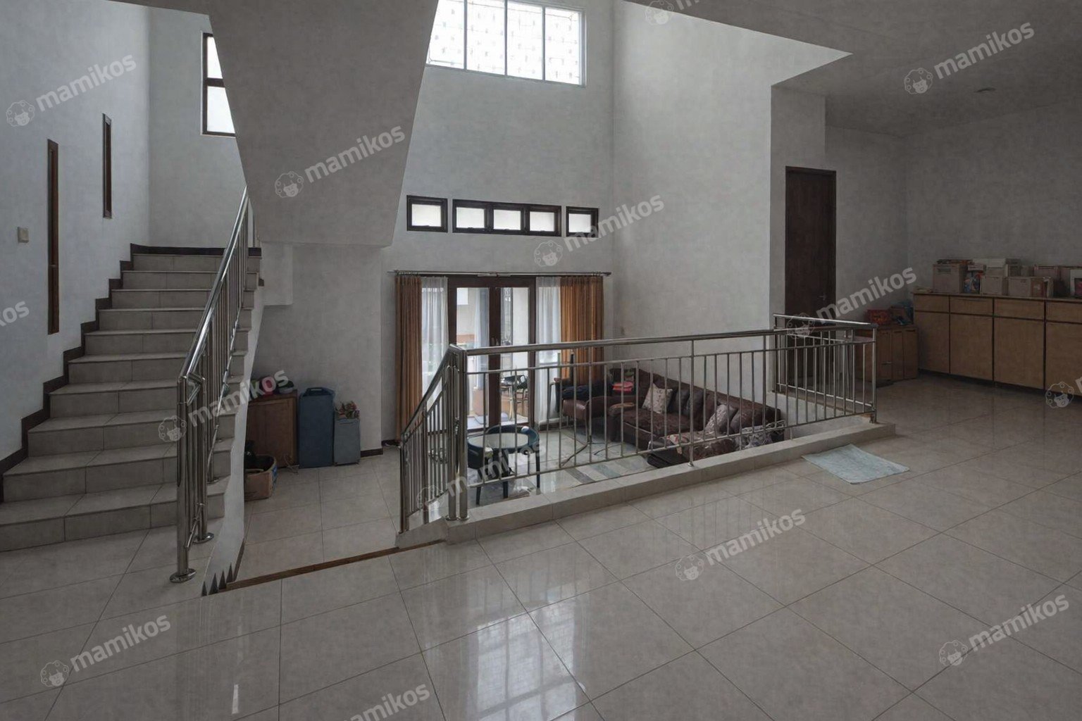 Rumah Sertifikat SHM 7 Kamar Tidur 5 Kamar Mandi Kebon Jeruk Jakarta Barat - Photo 5