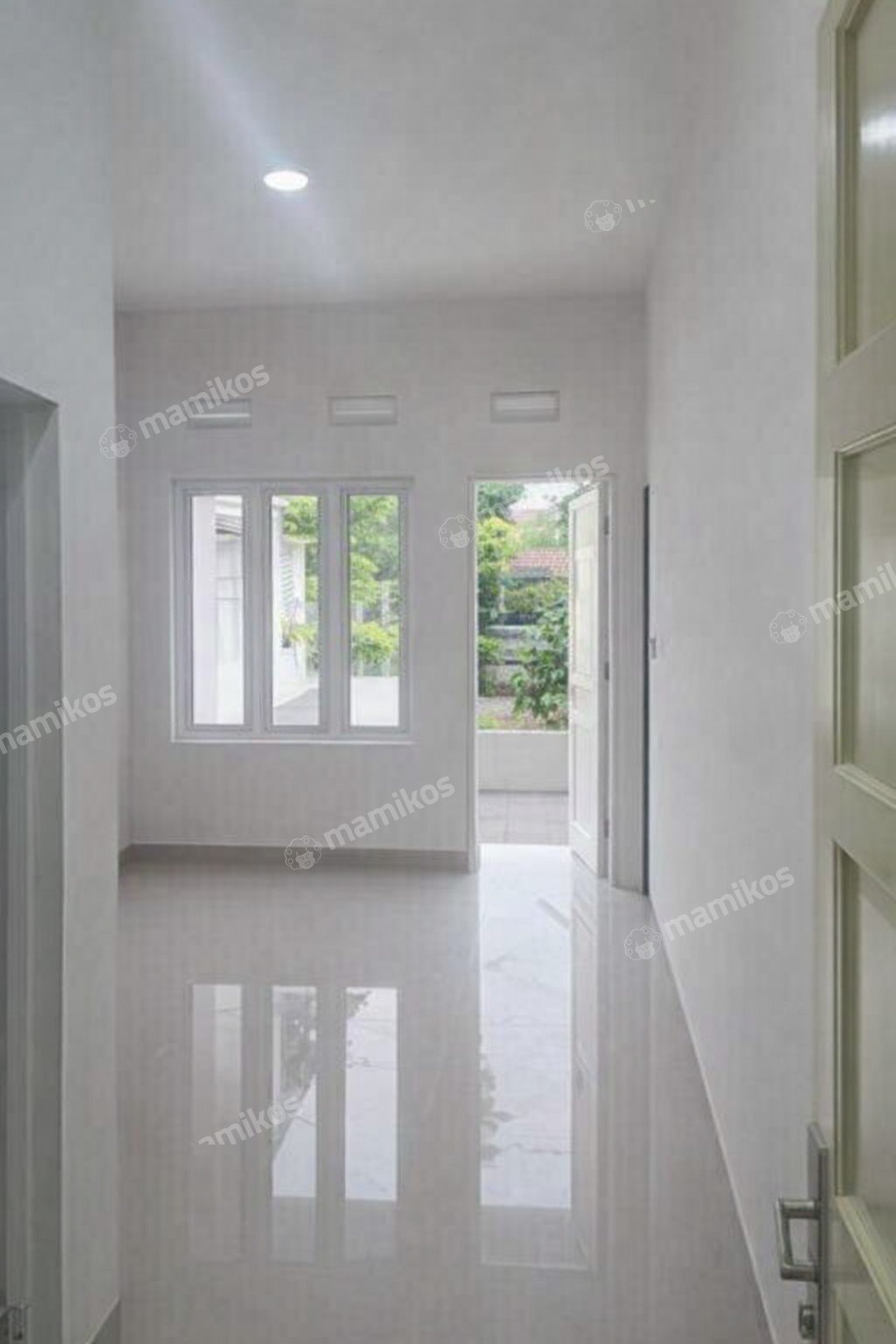 Rumah Sertifikat SHM 4 Kamar Tidur 3 Kamar Mandi Citra Garden Jakarta Barat - Photo 3