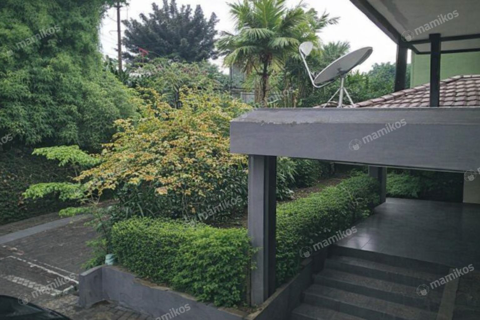 Rumah Sertifikat SHM 6 Kamar Tidur 6 Kamar Mandi Kemang Jakarta Selatan