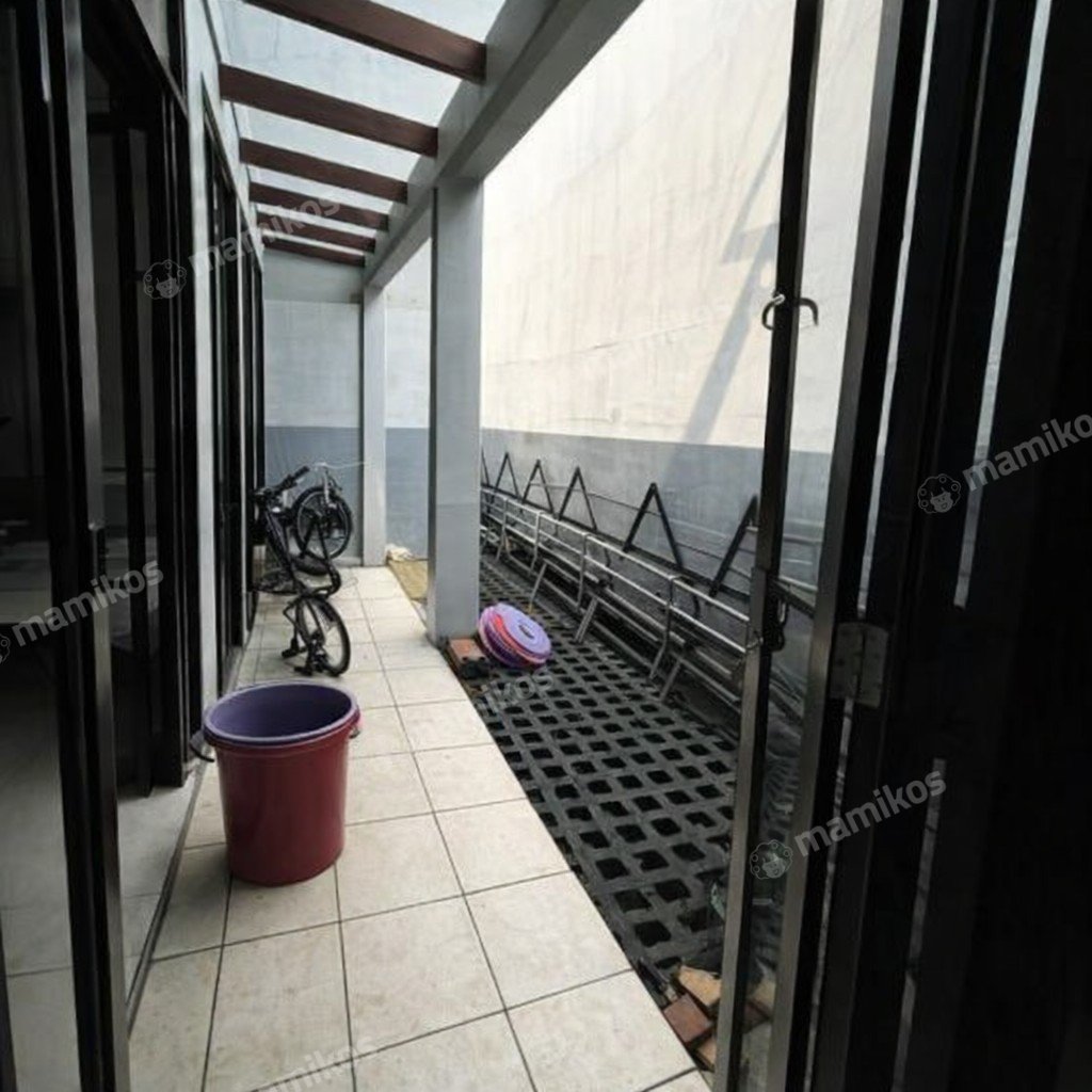 Rumah Sertifikat SHM 4 Kamar Tidur 3 Kamar Mandi Kebayoran Baru Jakarta Selatan - Photo 2