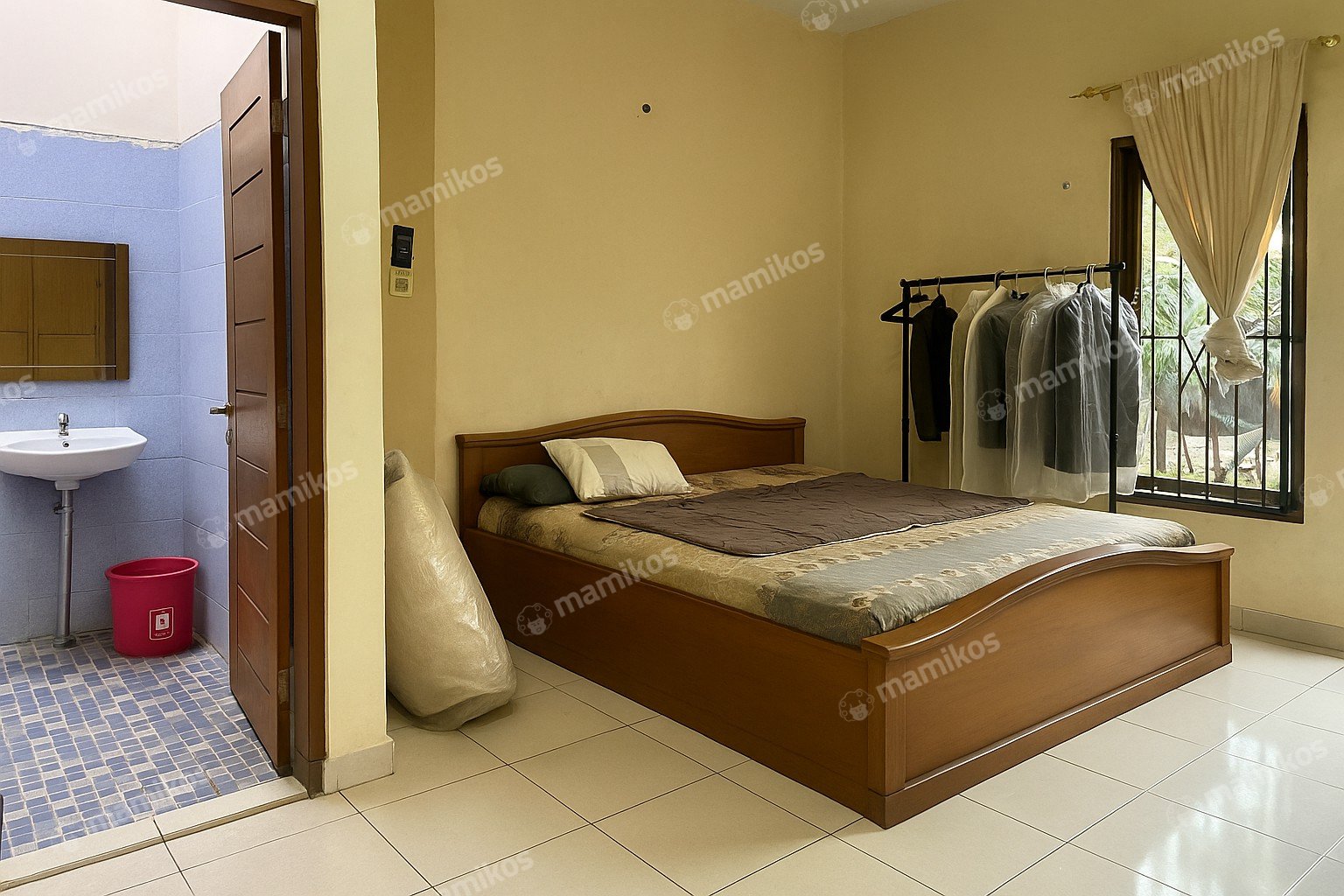 Rumah Sertifikat HGB 6 Kamar Tidur 6 Kamar Mandi Kramat Jati Jakarta Timur - Photo 2