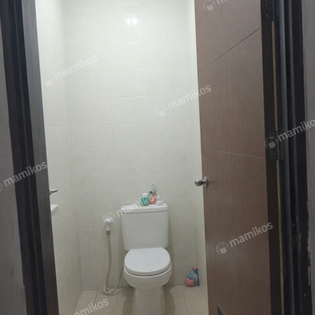 Rumah Sertifikat SHM 2 Kamar Tidur 2 Kamar Mandi Green Lake City Jakarta Barat - Photo 3