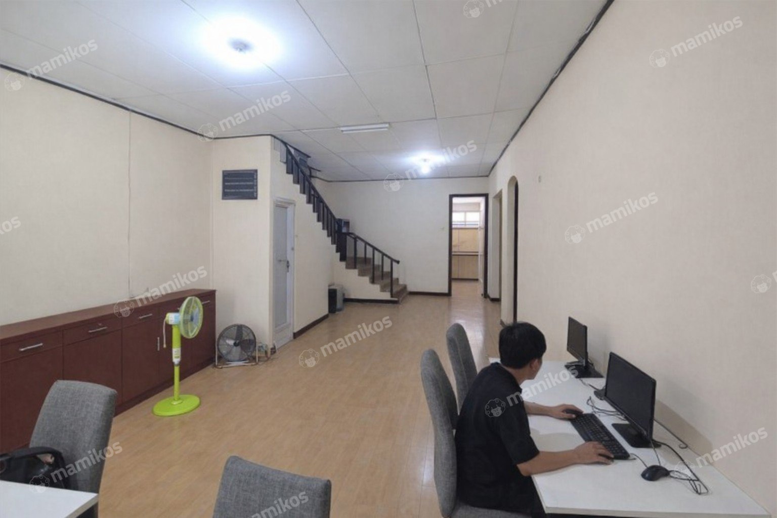 Rumah Sertifikat SHM 4 Kamar Tidur 2 Kamar Mandi Tomang Jakarta Barat - Photo 4