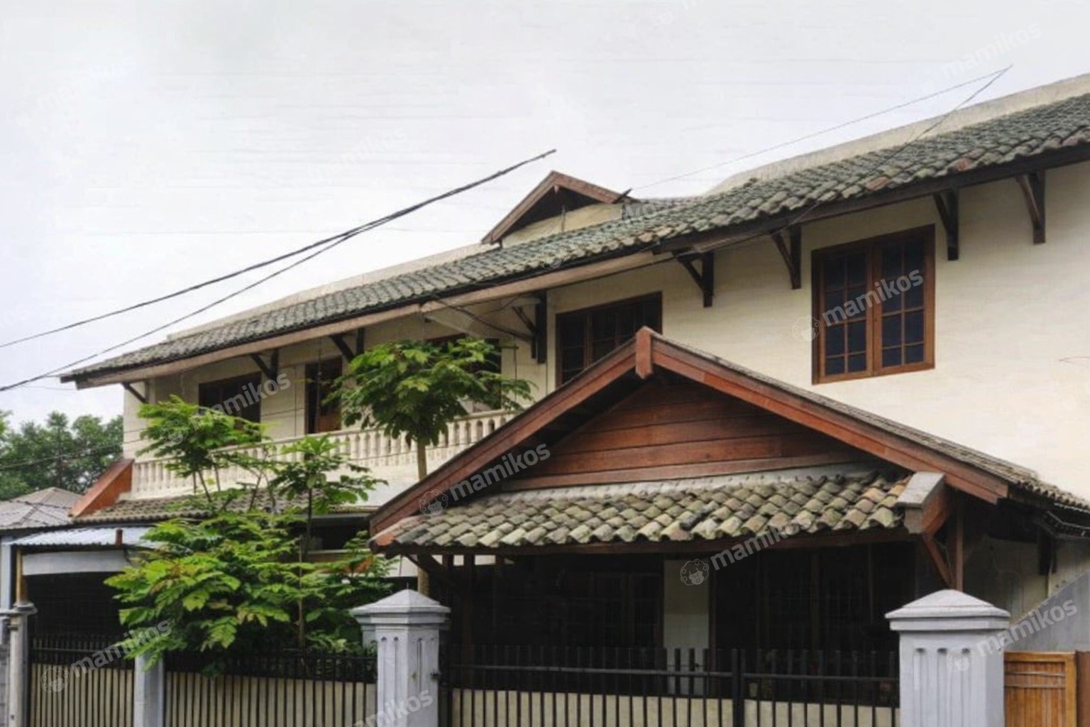 Rumah Sertifikat SHM 6 Kamar Tidur 5 Kamar Mandi Gandaria Jakarta Selatan