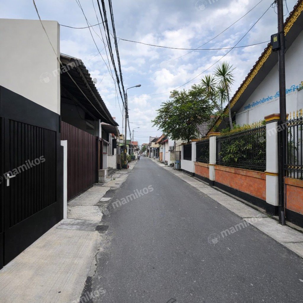 Rumah Sertifikat SHM 3 Kamar Tidur 3 Kamar Mandi Tomang Jakarta Barat - Photo 2